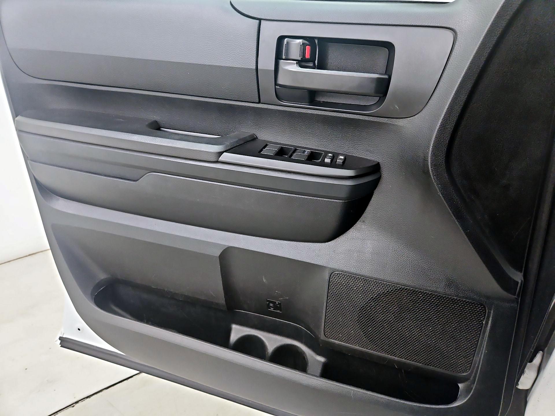 Thumbnail: 2020 Toyota Highlander - 12