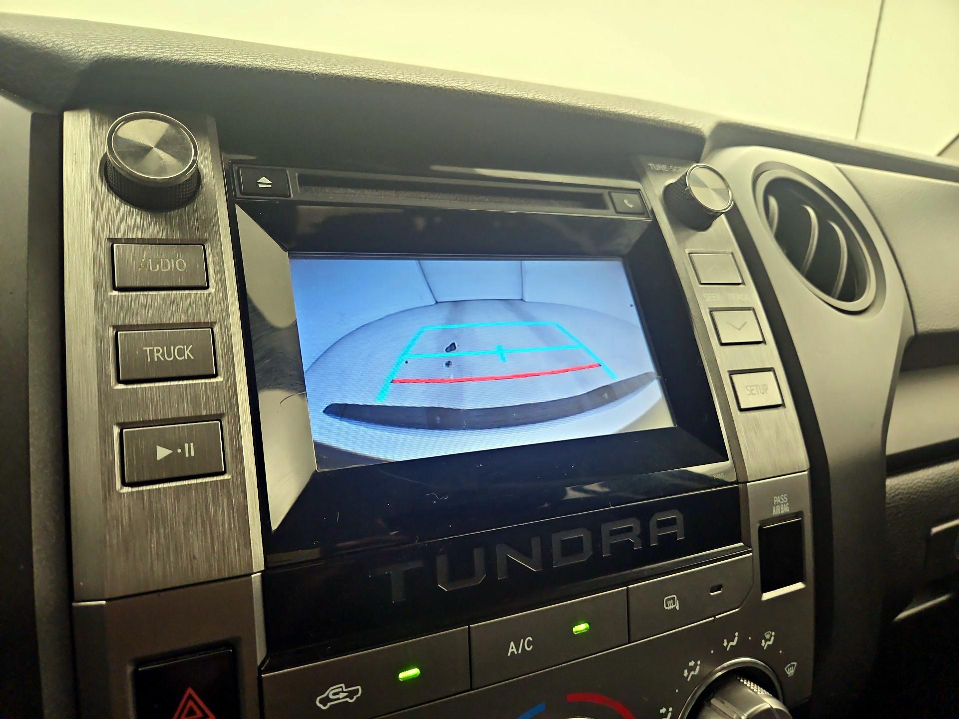 Thumbnail: 2020 Toyota Highlander - 14