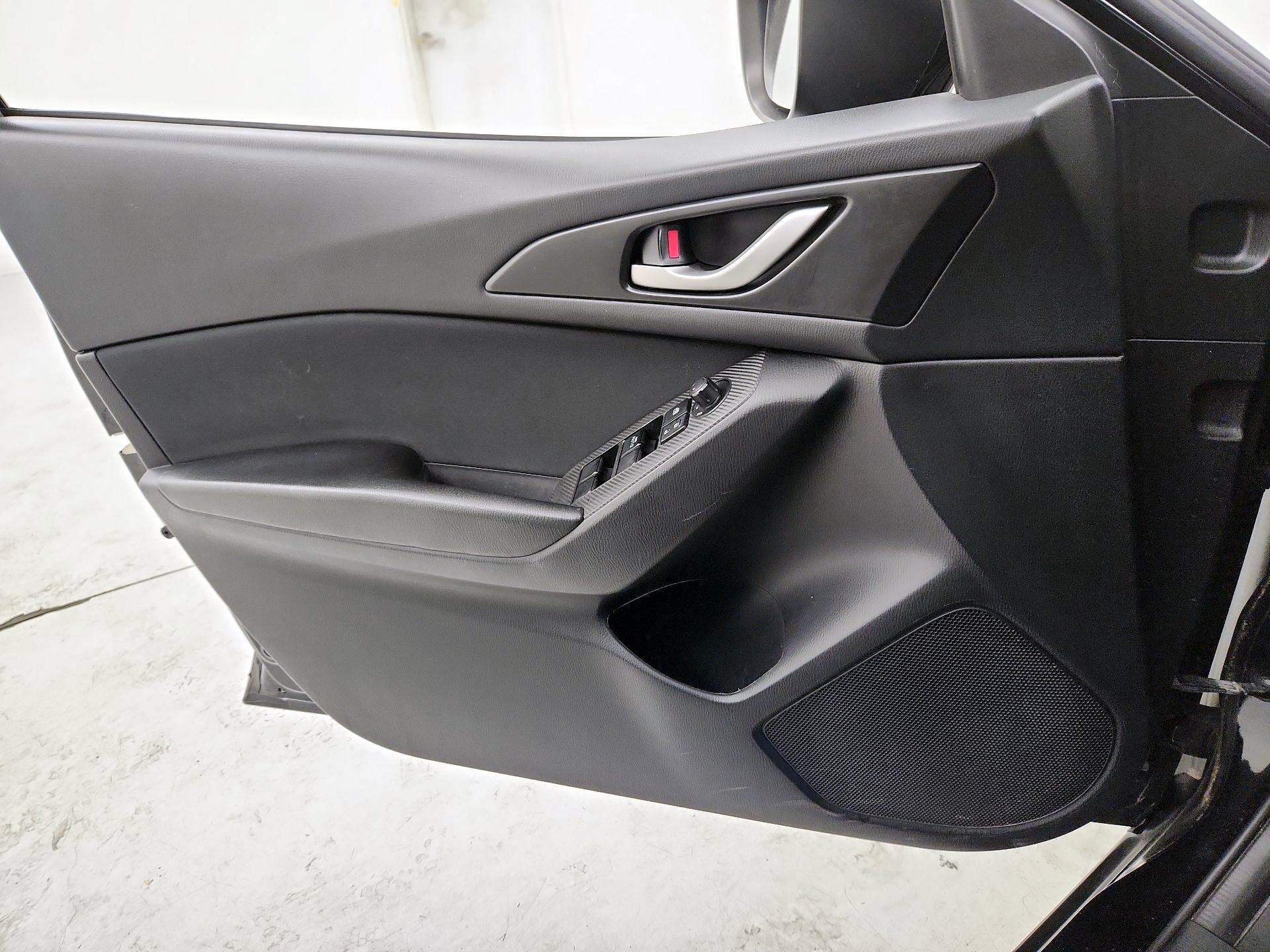 Thumbnail: 2015 Mazda Mazda3 - 12