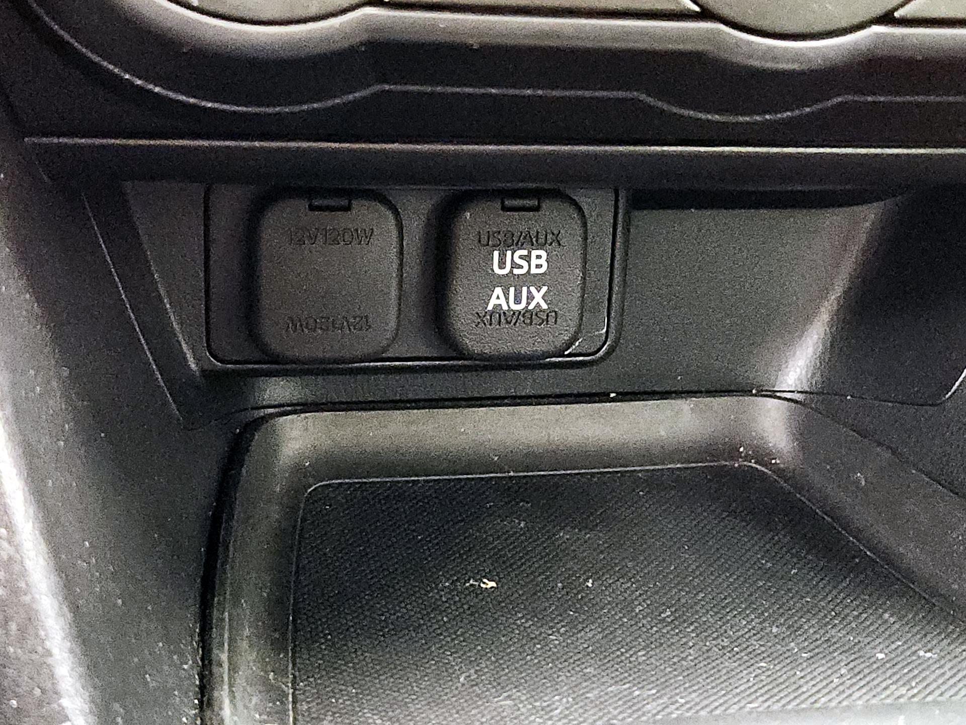Thumbnail: 2015 Mazda Mazda3 - 17
