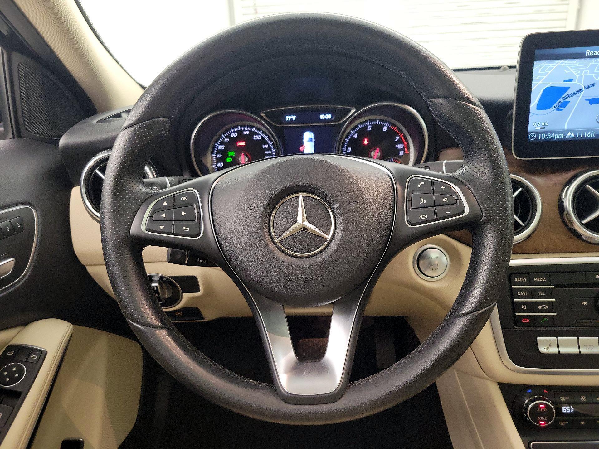 Thumbnail: 2018 Mercedes-Benz GLA - 10