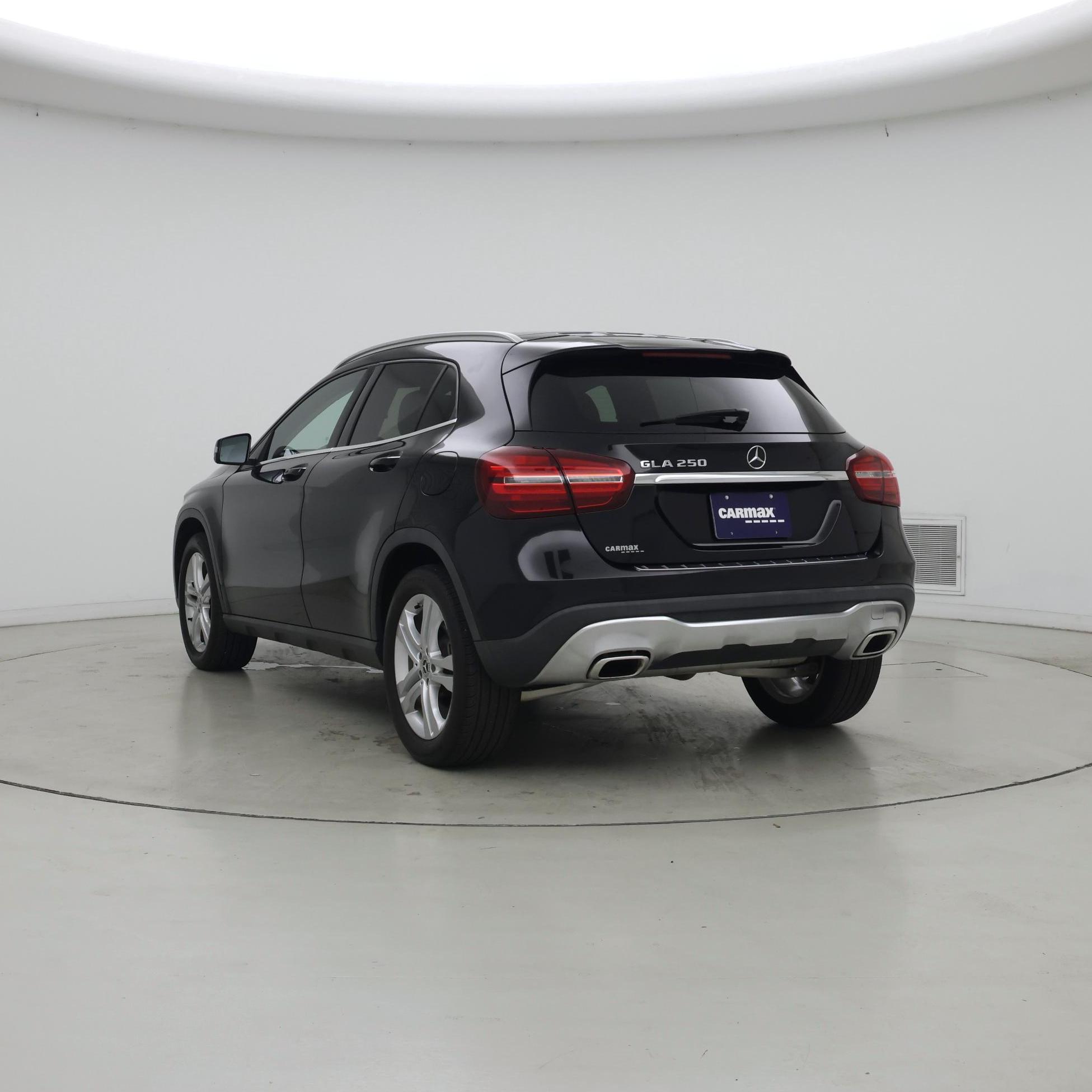 Thumbnail: 2018 Mercedes-Benz GLA - 2