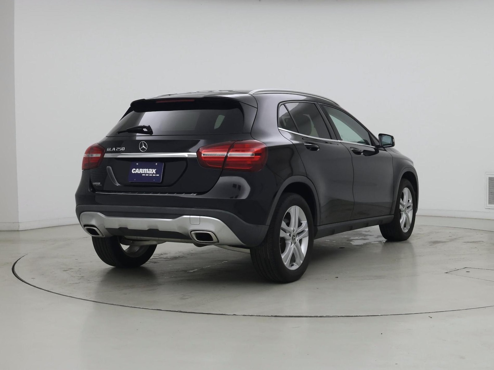 2018 Mercedes-Benz GLA-Class GLA250 - Photo 9