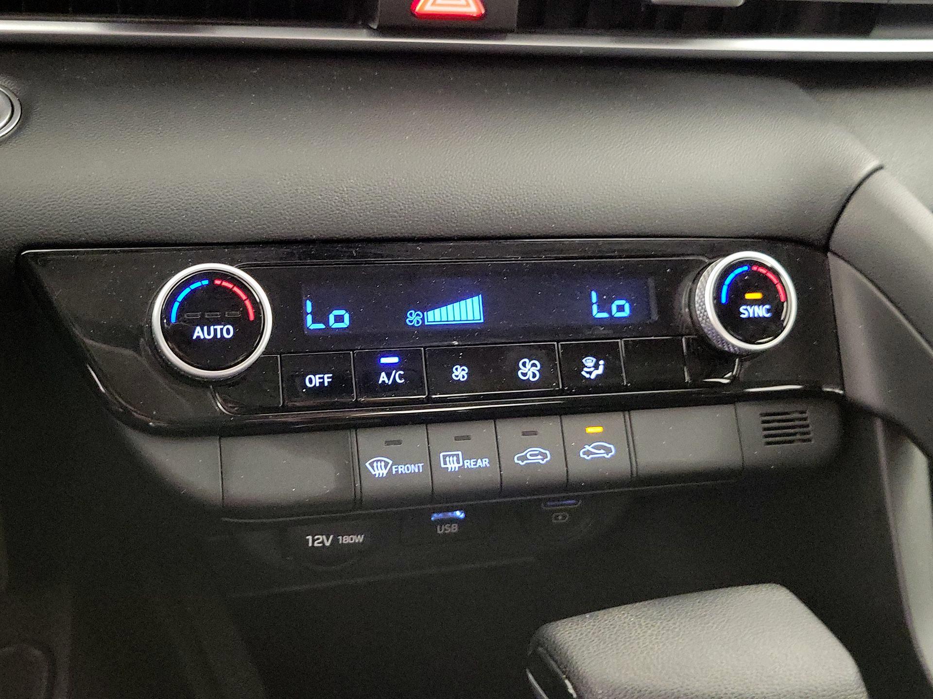 Thumbnail: 2021 Hyundai Elantra - 16