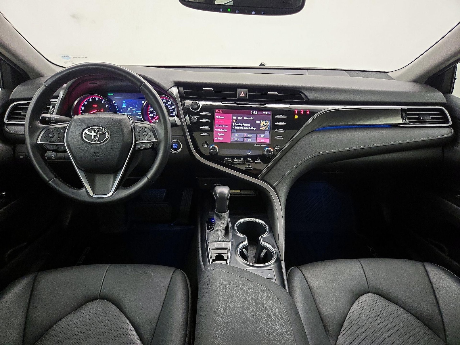 2020 Toyota Camry XSE - Photo 10