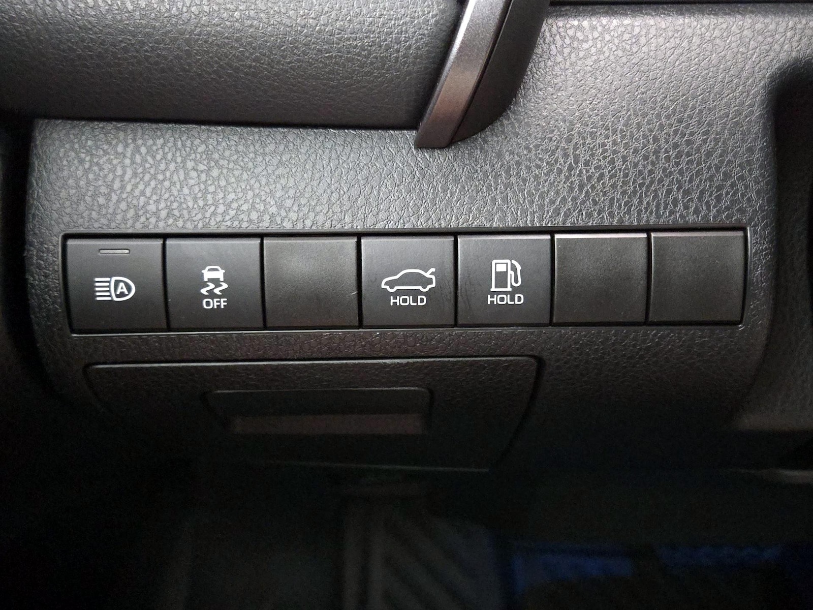 2020 Toyota Camry XSE - Photo 14