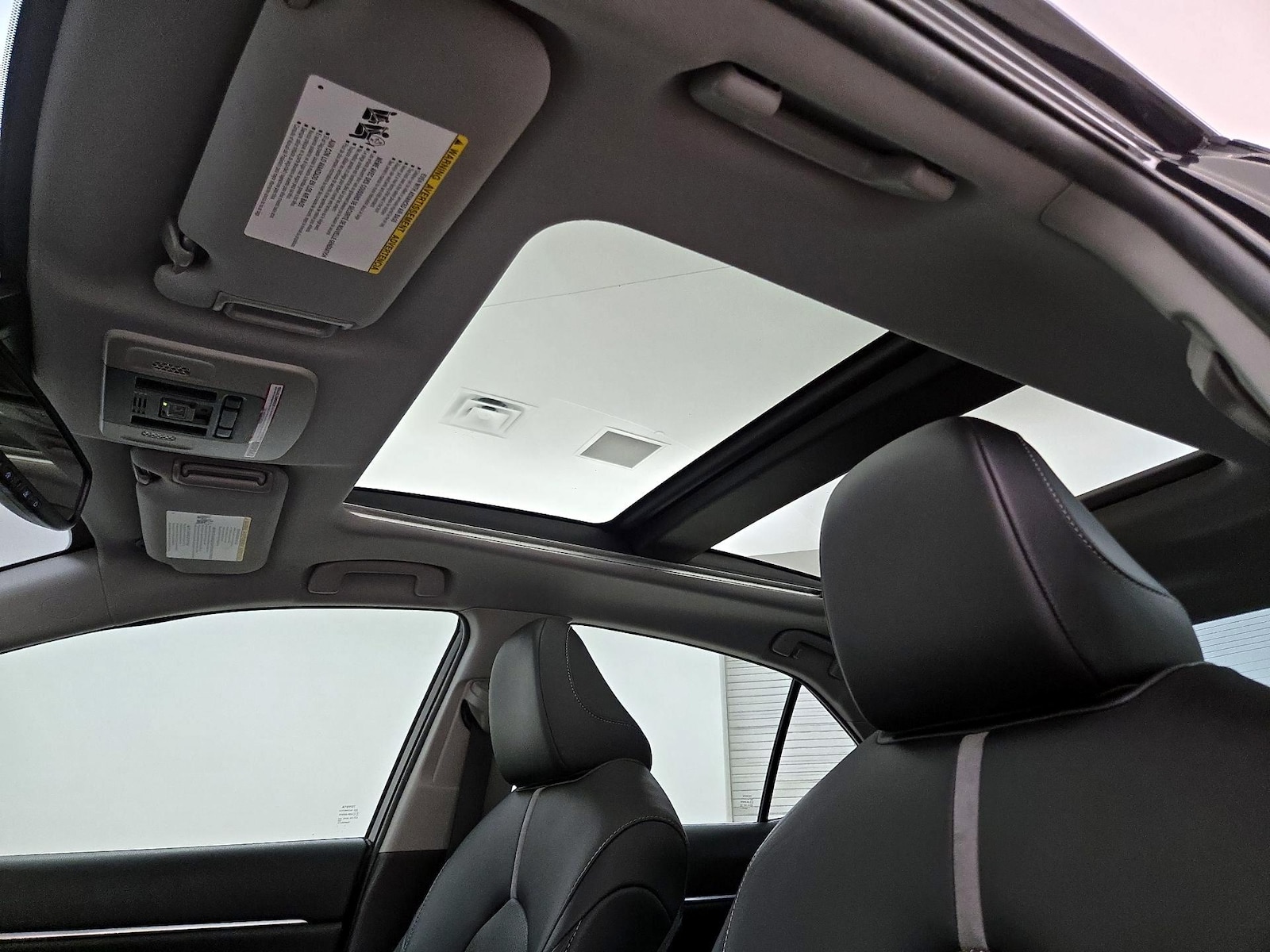 2020 Toyota Camry XSE - Photo 20