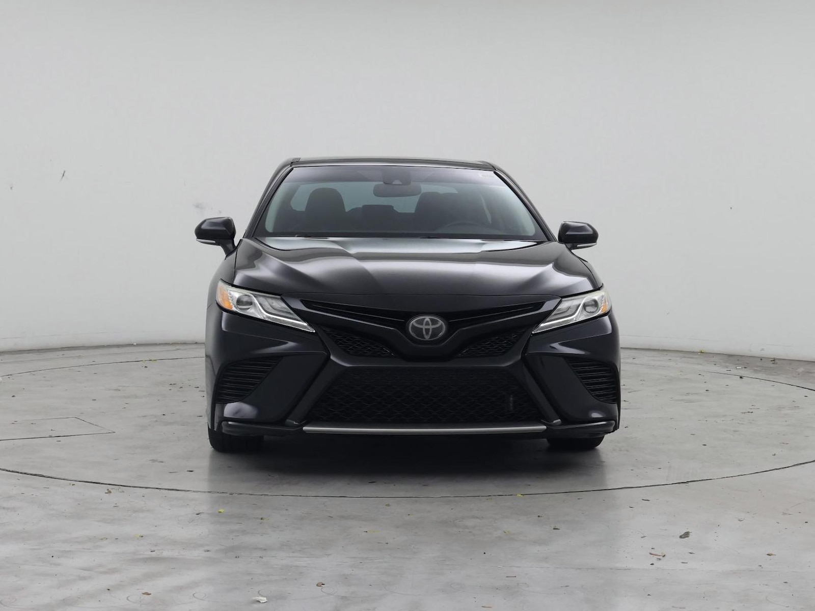 2020 Toyota Camry XSE - Photo 6
