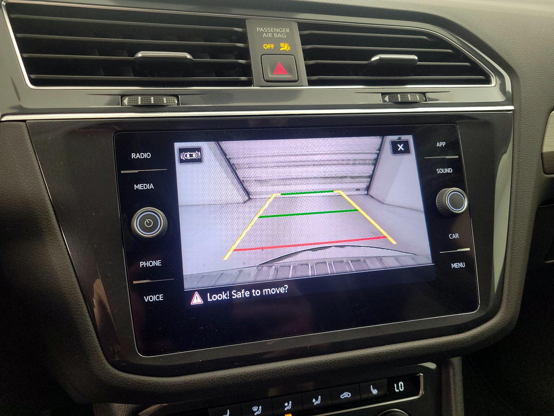 Thumbnail: 2021 Volkswagen Tiguan - 14