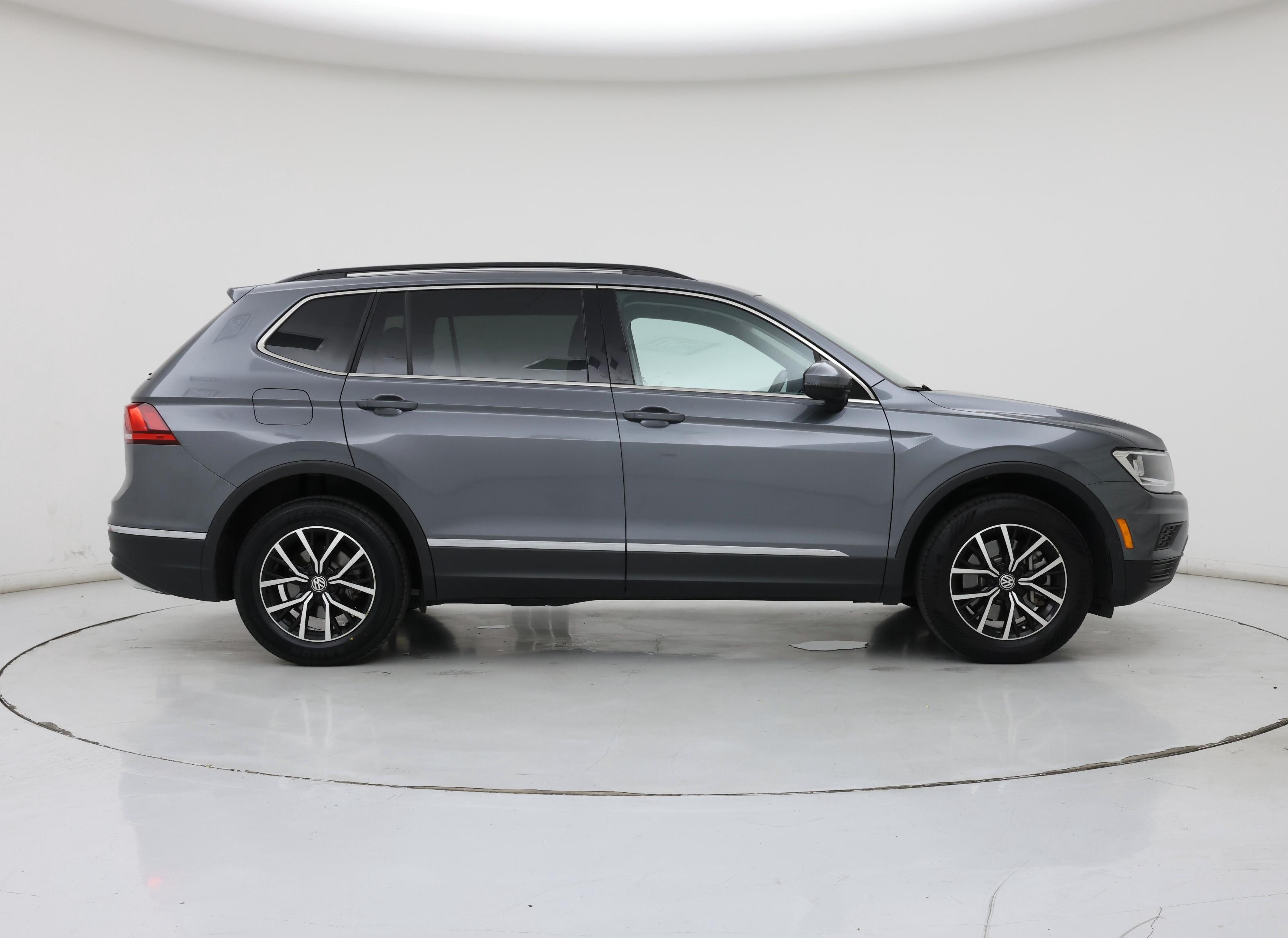 Thumbnail: 2021 Volkswagen Tiguan - 7
