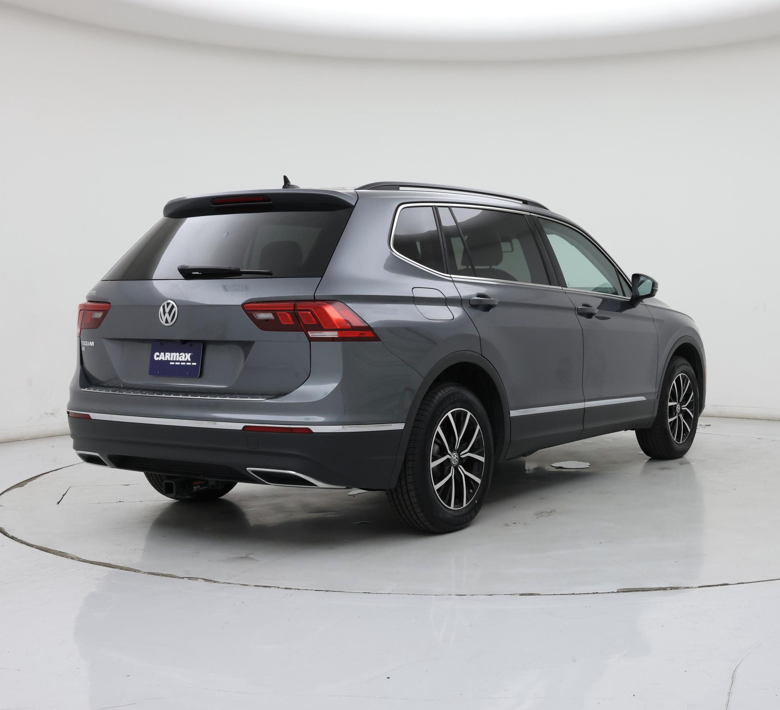Thumbnail: 2021 Volkswagen Tiguan - 8