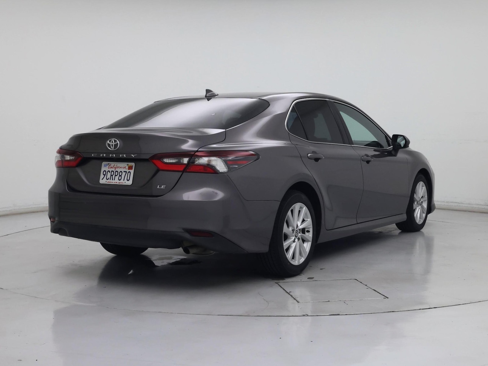 2023 Toyota Camry LE - Photo 9
