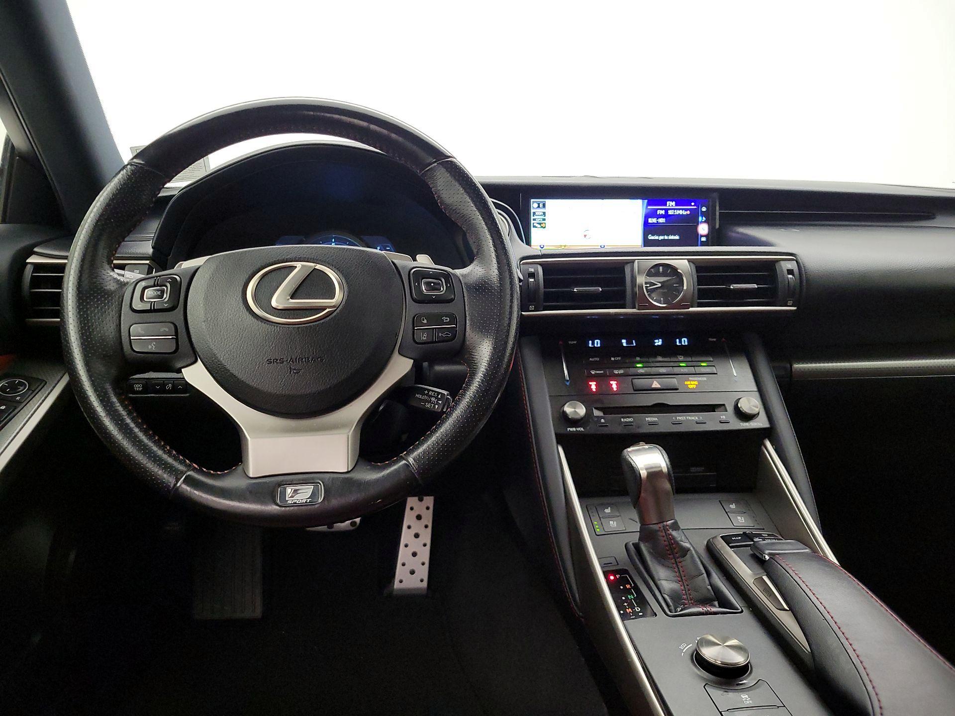 Thumbnail: 2018 Lexus IS - 10