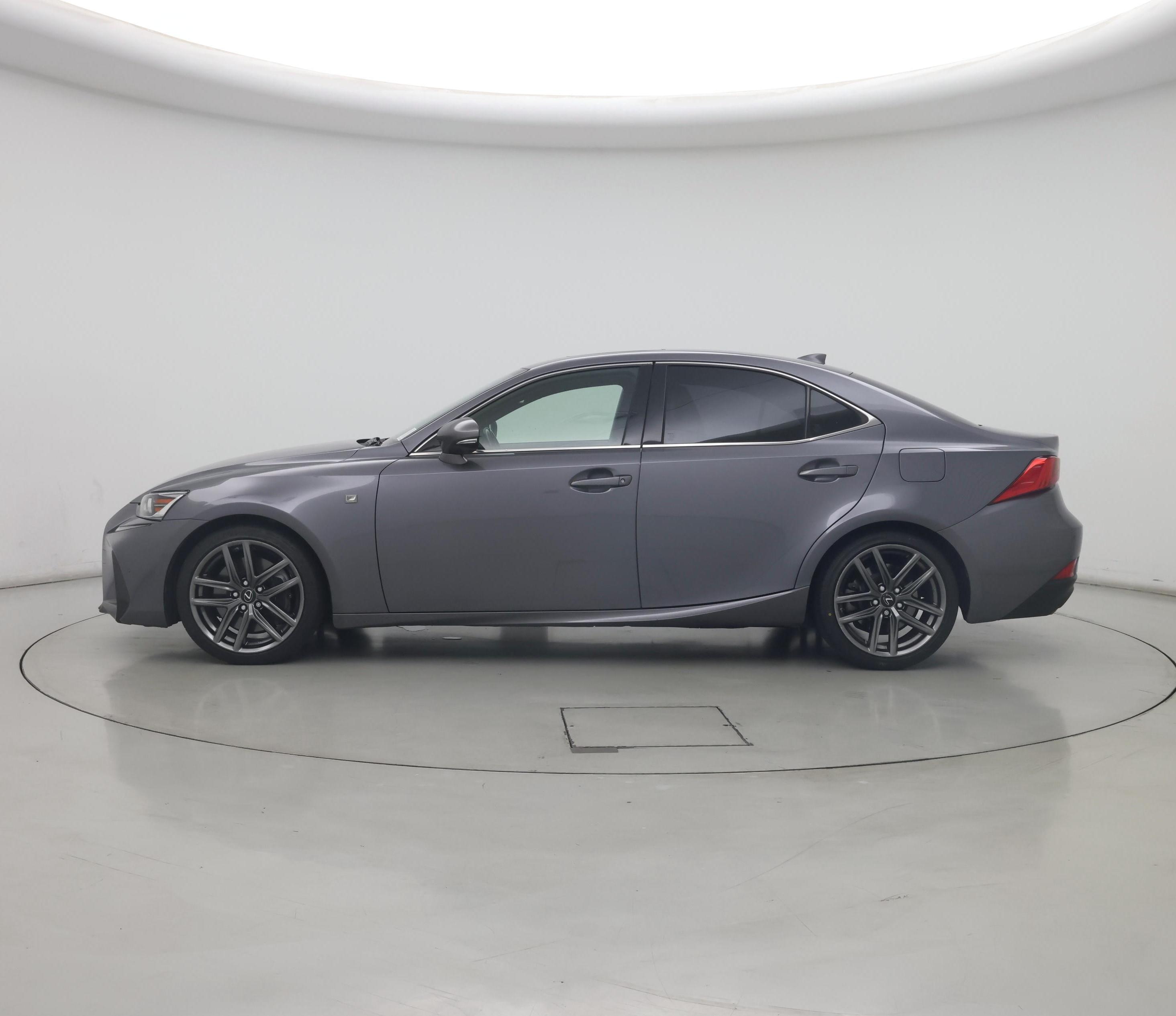 Thumbnail: 2018 Lexus IS - 3