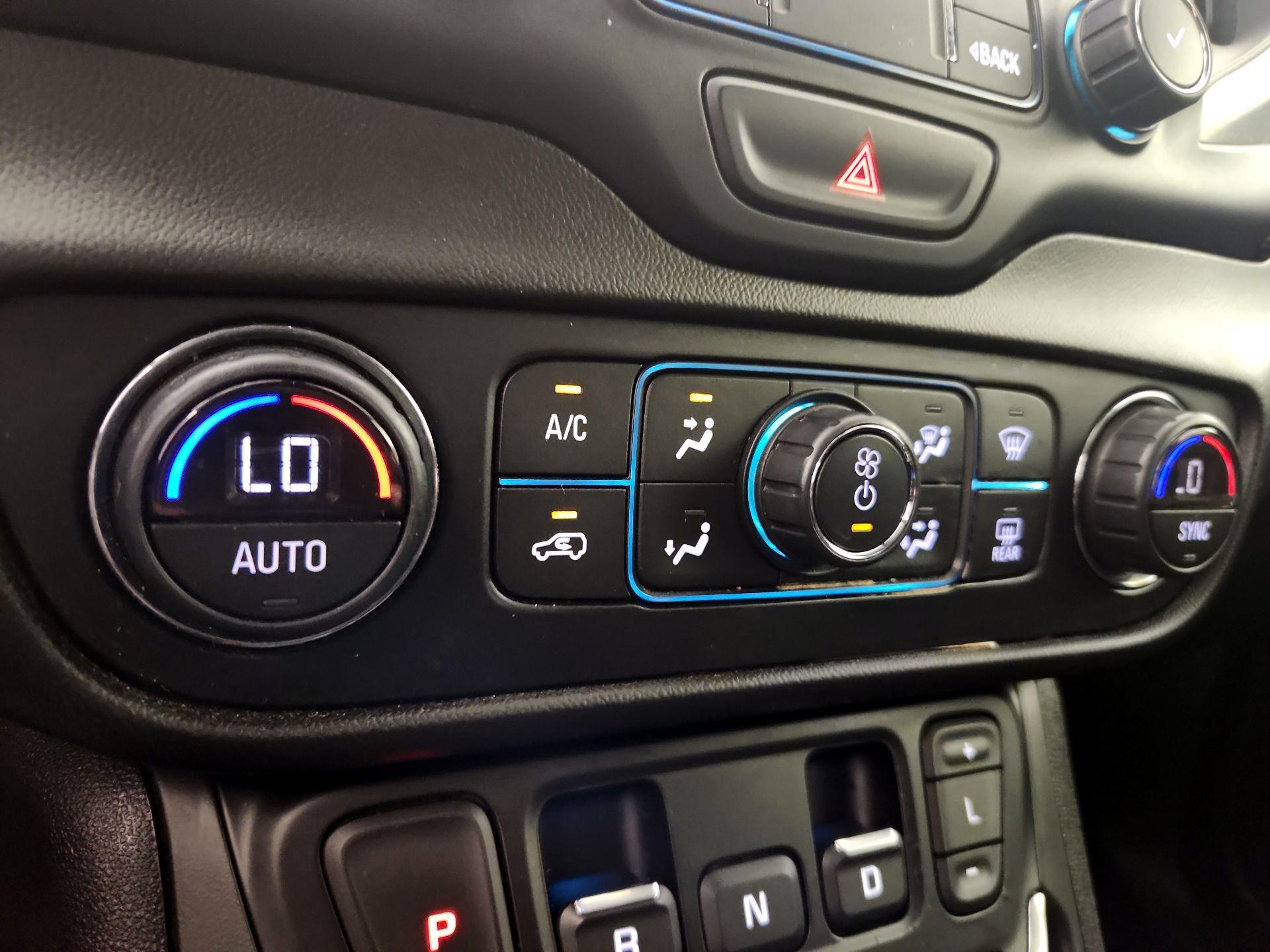 Thumbnail: 2020 GMC Terrain - 16