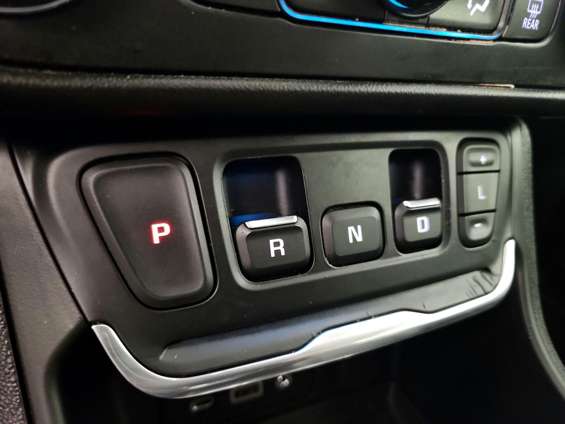 Thumbnail: 2020 GMC Terrain - 17