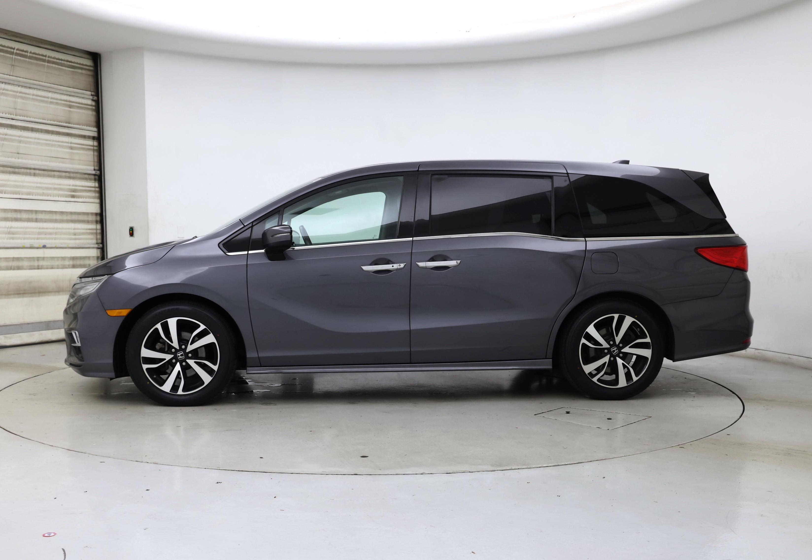 Thumbnail: 2018 Honda Odyssey - 3