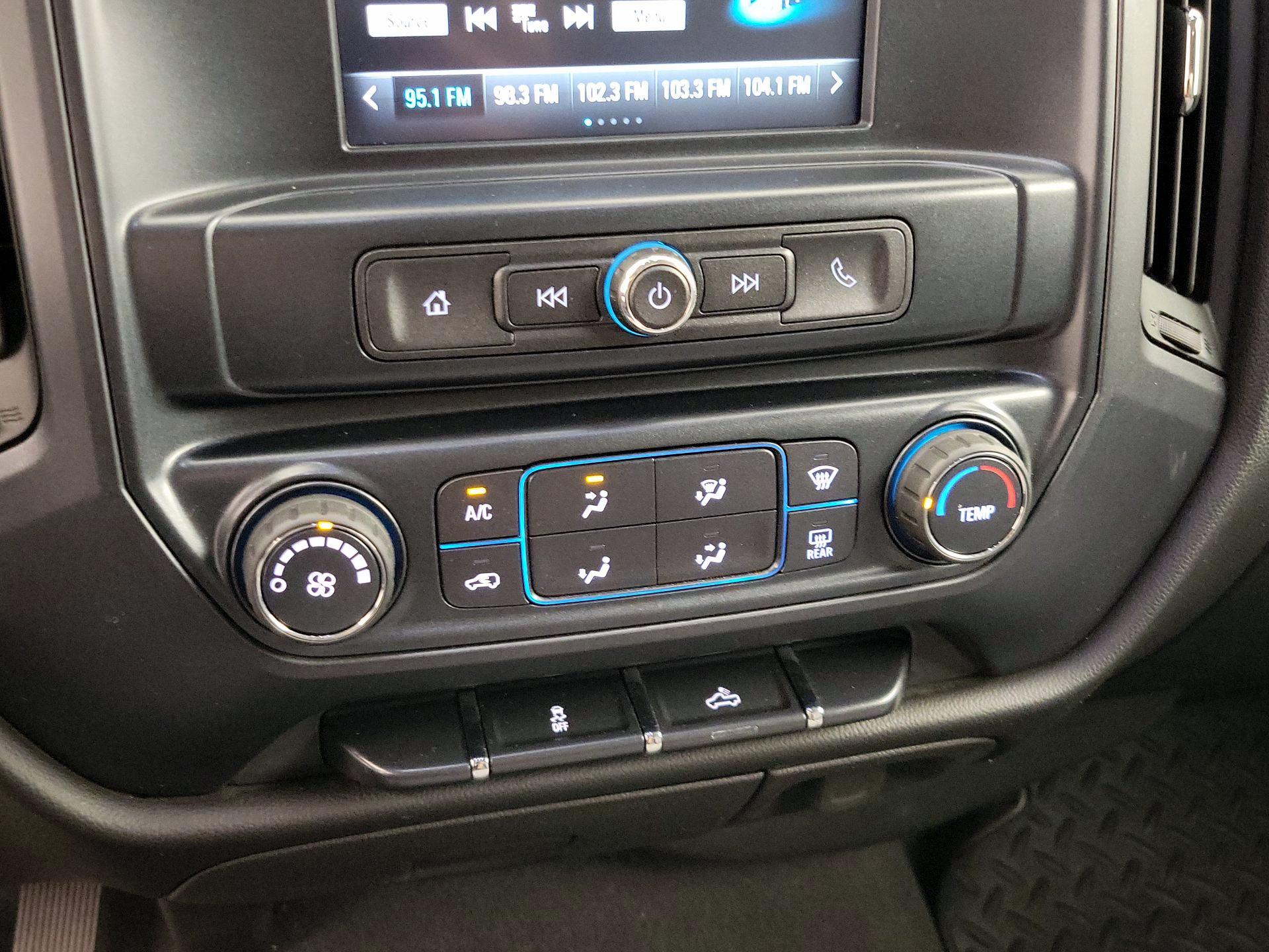 Thumbnail: 2018 Chevrolet Silverado 1500 - 16