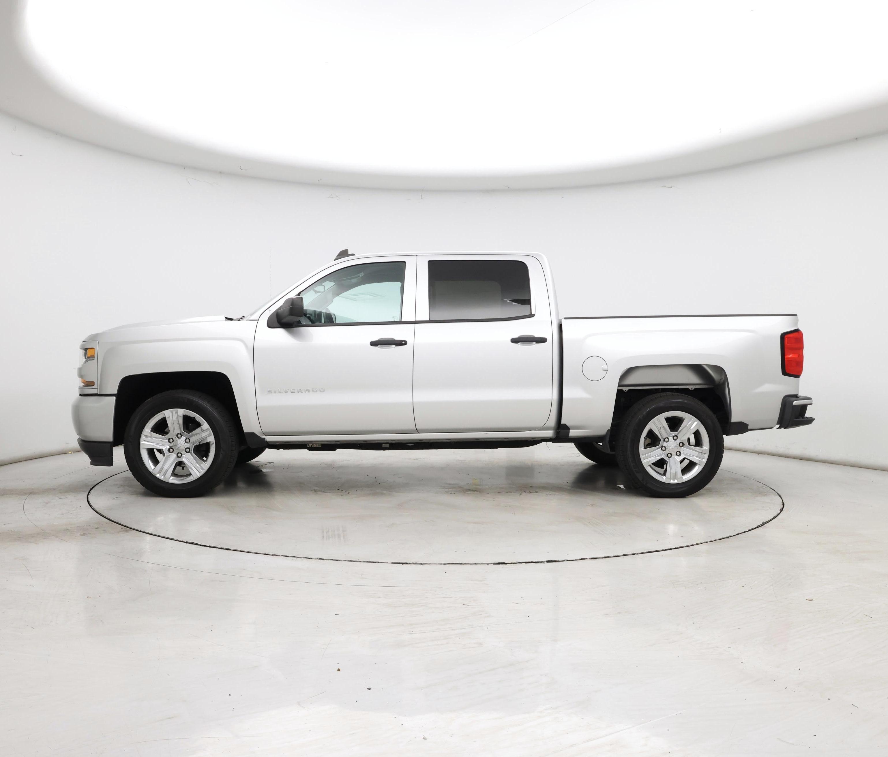 Thumbnail: 2018 Chevrolet Silverado 1500 - 3