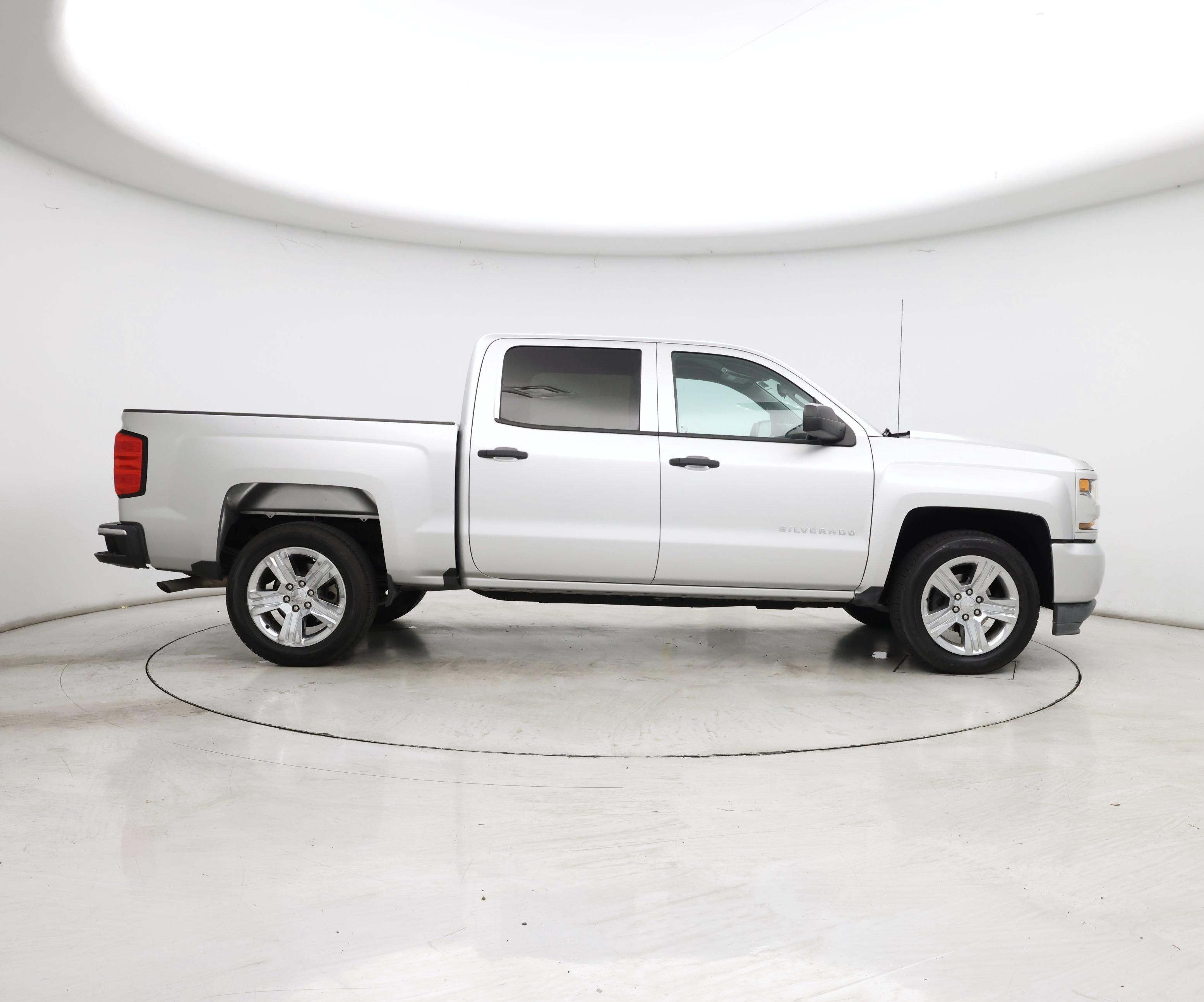 Thumbnail: 2018 Chevrolet Silverado 1500 - 7