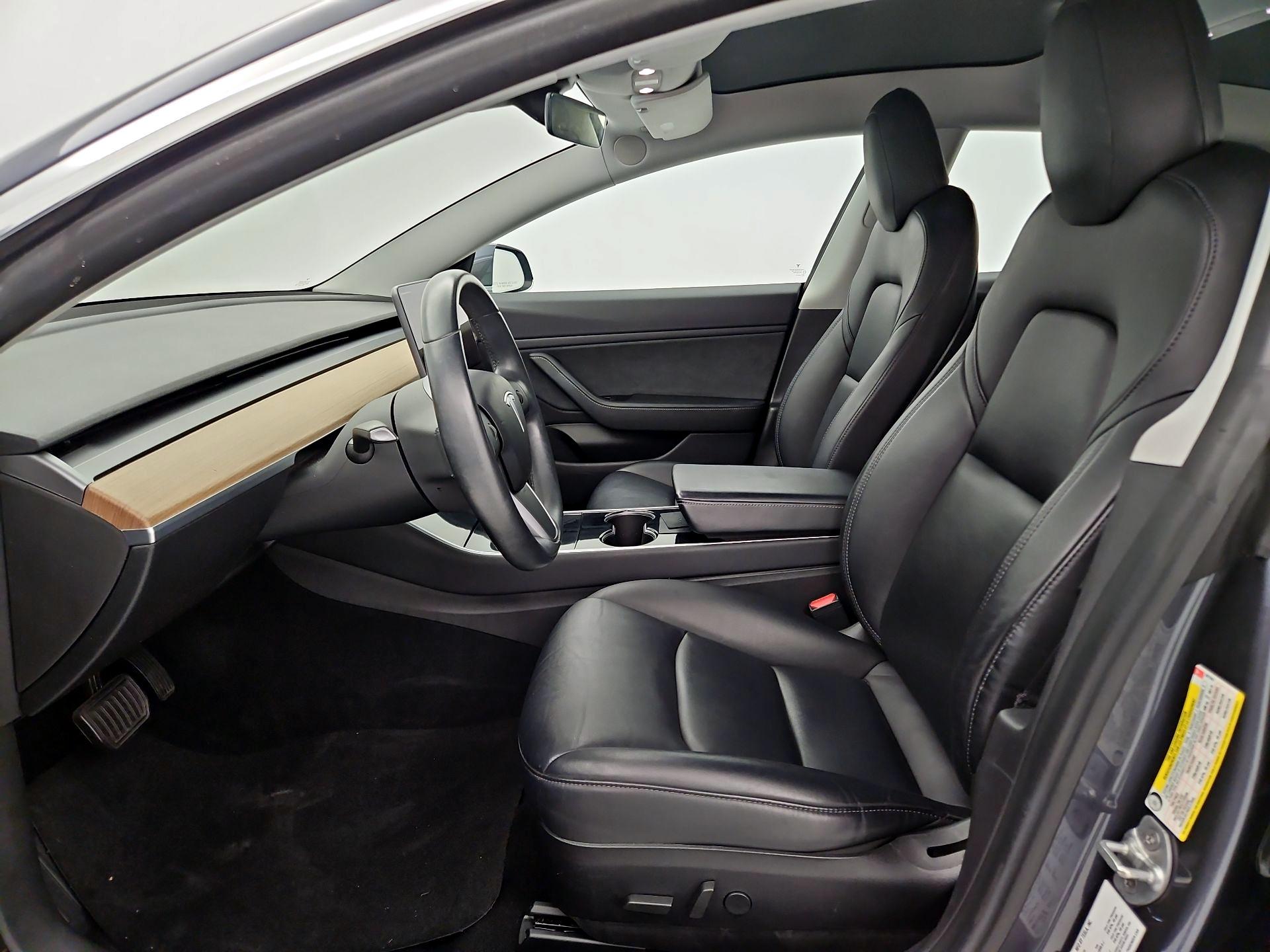 Thumbnail: 2019 Tesla Model 3 - 11