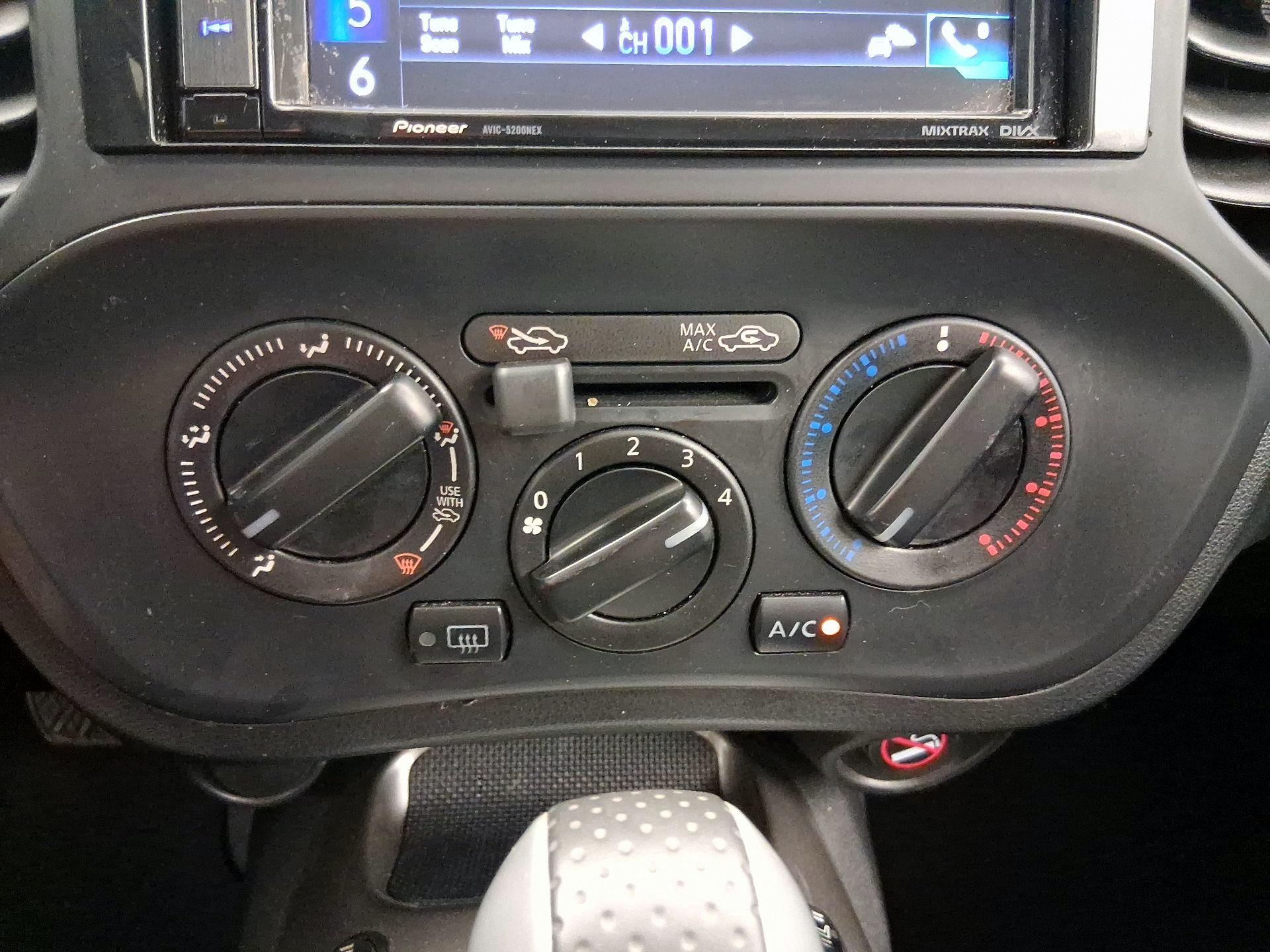 Thumbnail: 2016 Nissan Juke - 16