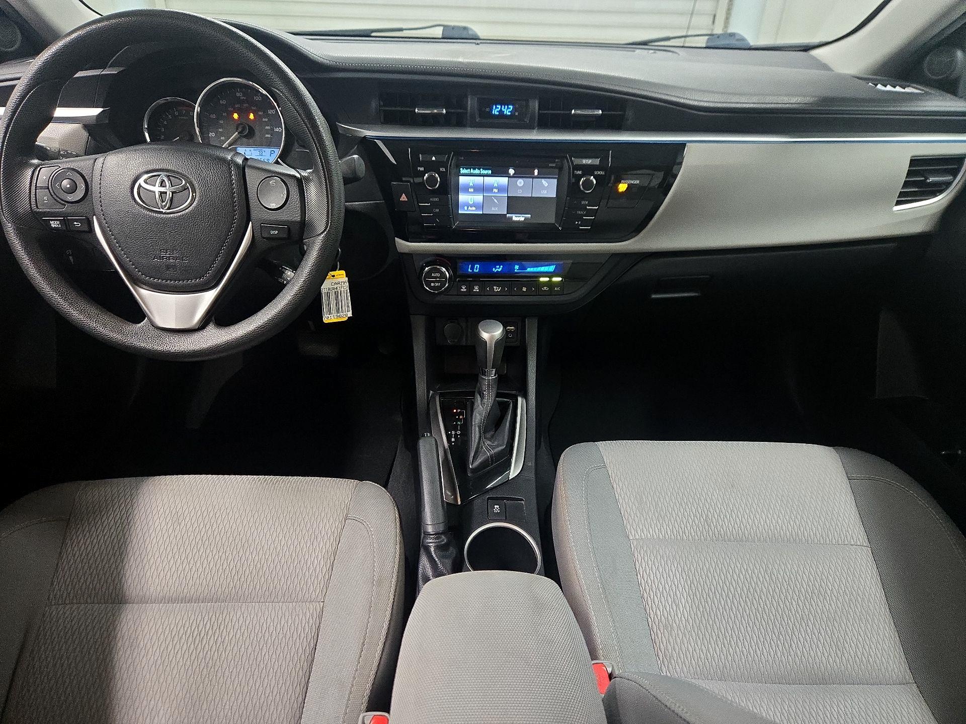 Thumbnail: 2015 Toyota Corolla - 9