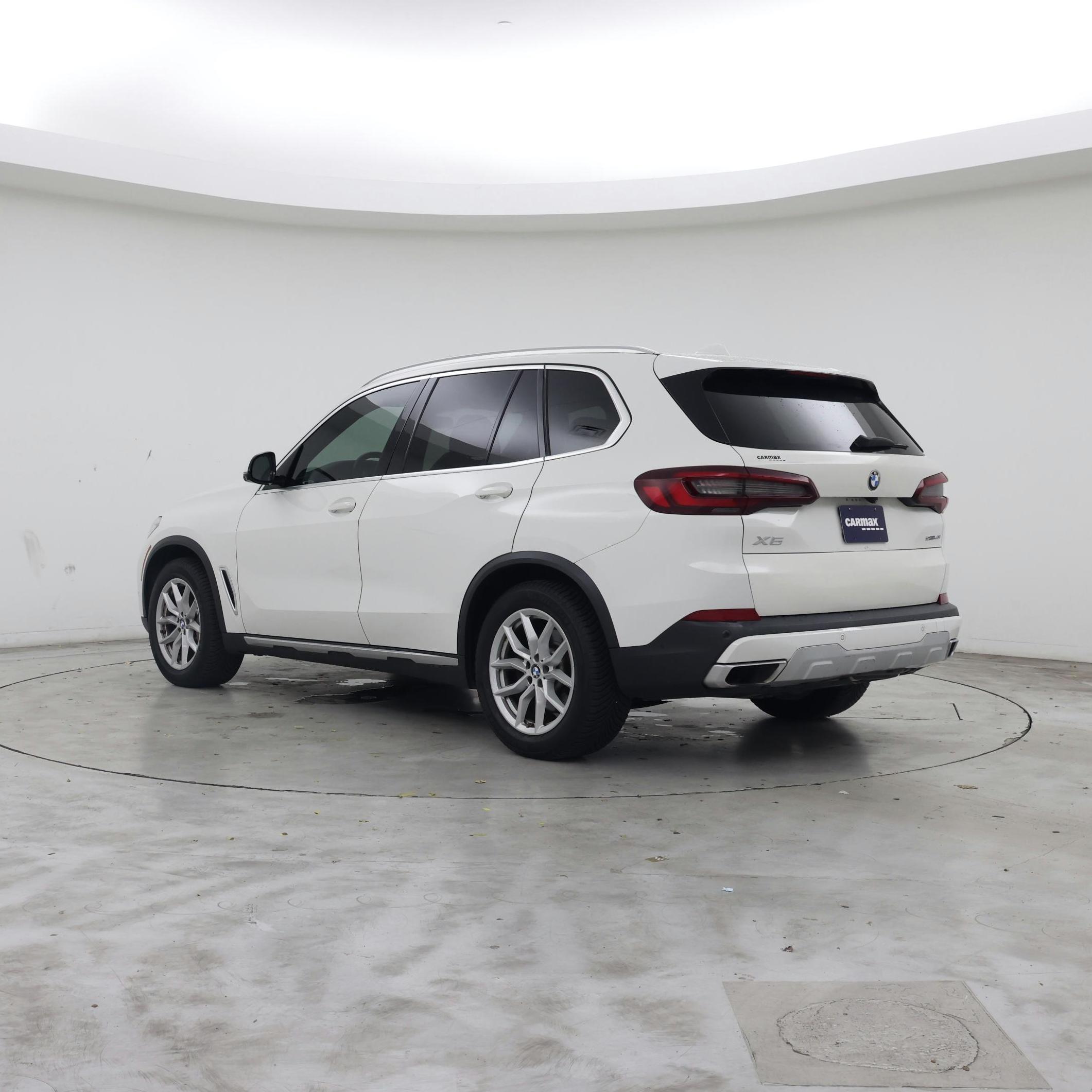 Thumbnail: 2021 BMW X5 - 2