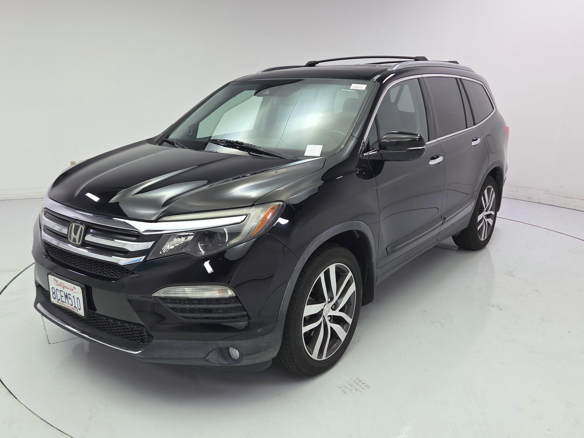 Thumbnail: 2017 Honda Pilot - 3