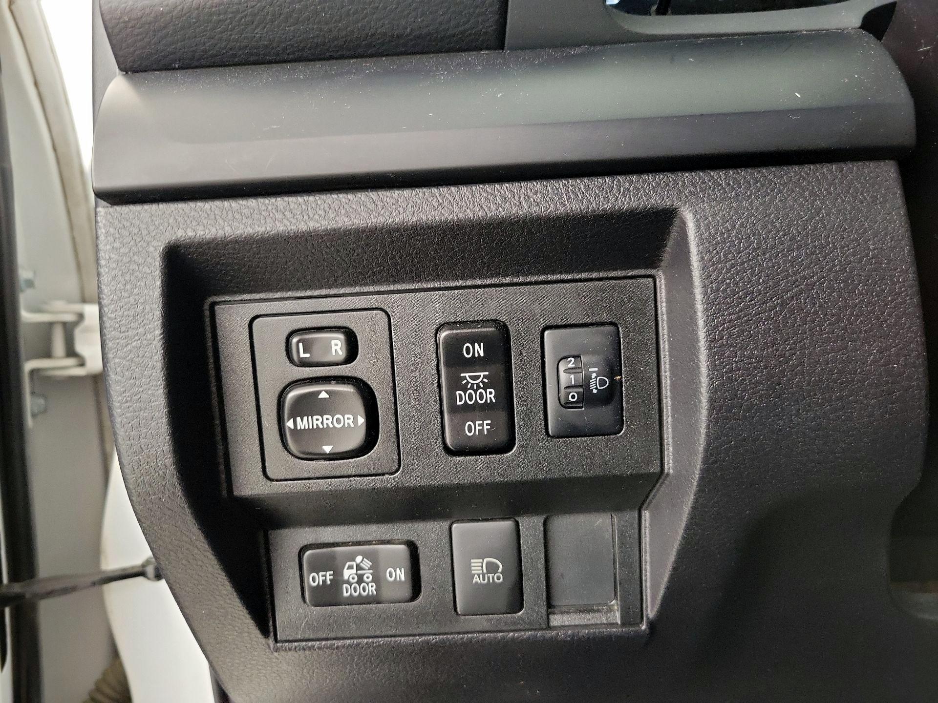 Thumbnail: 2021 Toyota Tundra - 13