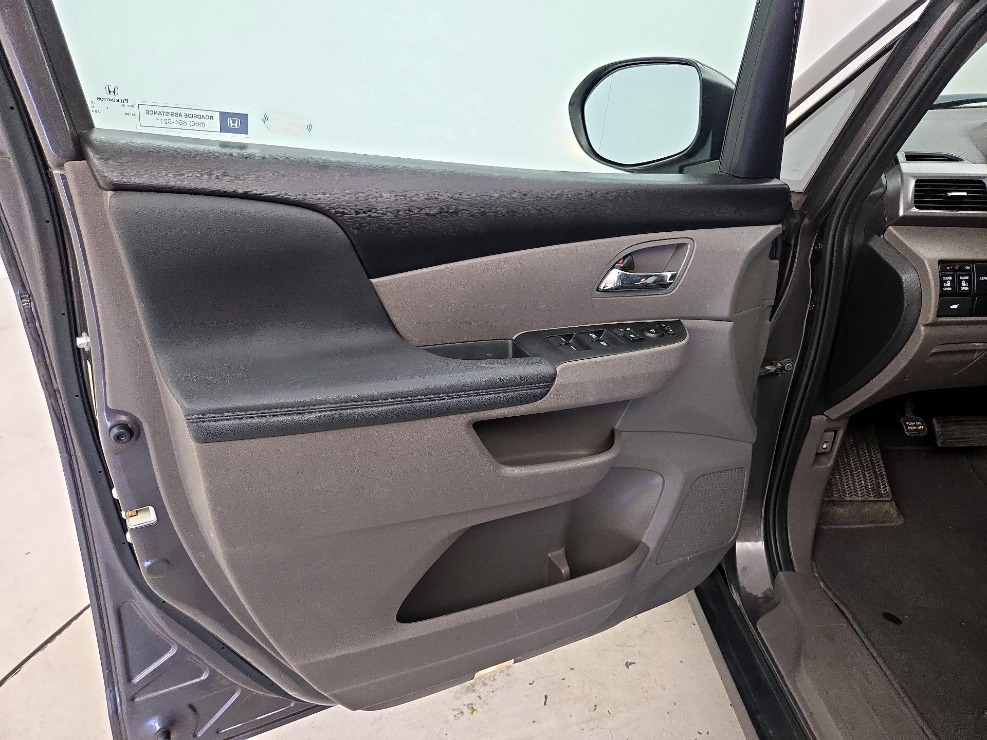 Thumbnail: 2017 Honda Odyssey - 12