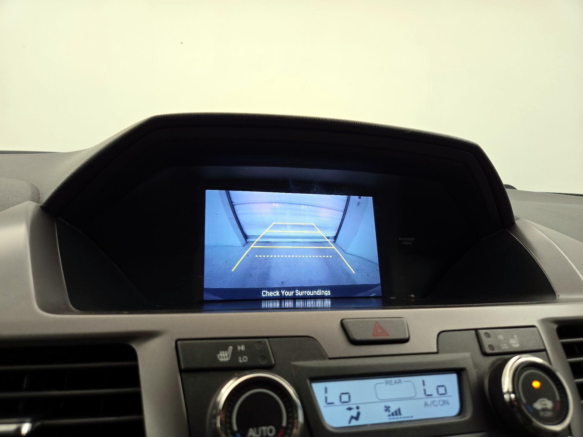 Thumbnail: 2017 Honda Odyssey - 14