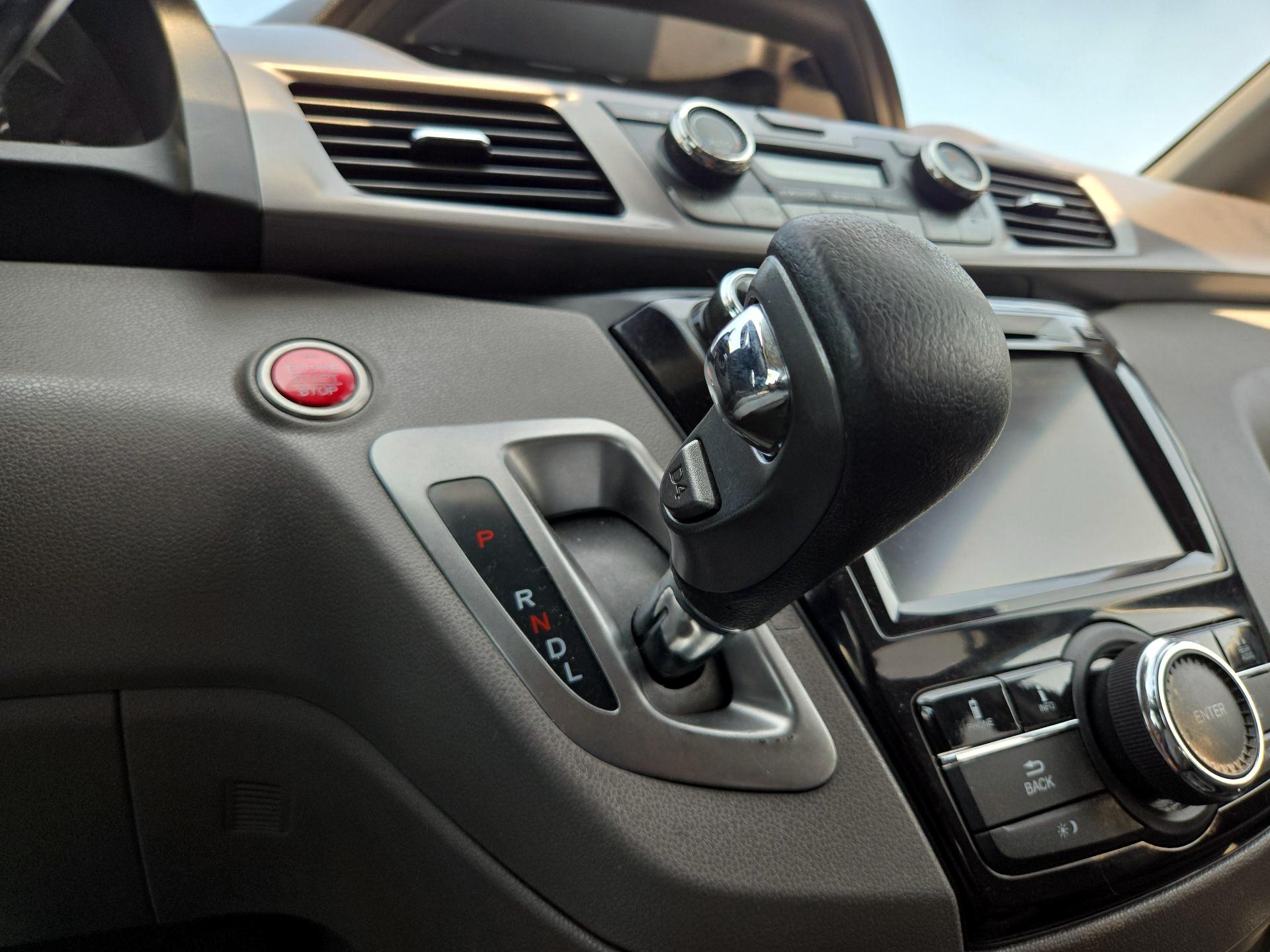 Thumbnail: 2017 Honda Odyssey - 17