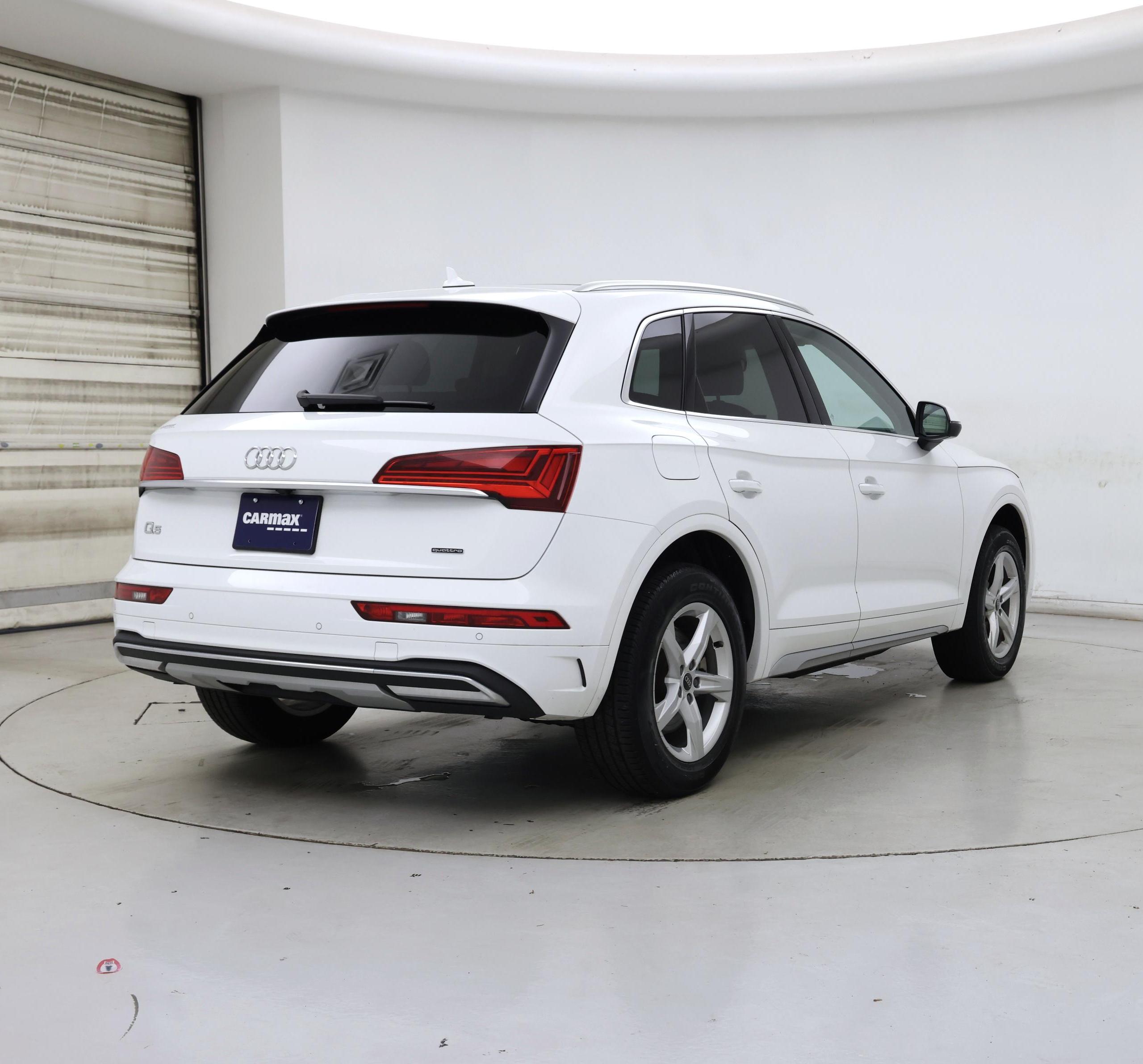 Thumbnail: 2024 Audi Q5 - 8