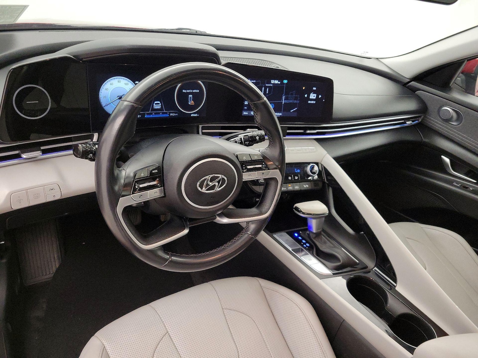 2023 Hyundai Elantra Limited - Photo 10