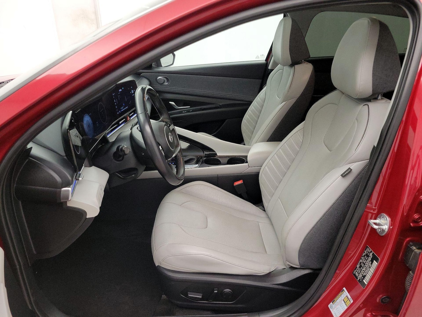 2023 Hyundai Elantra Limited - Photo 12