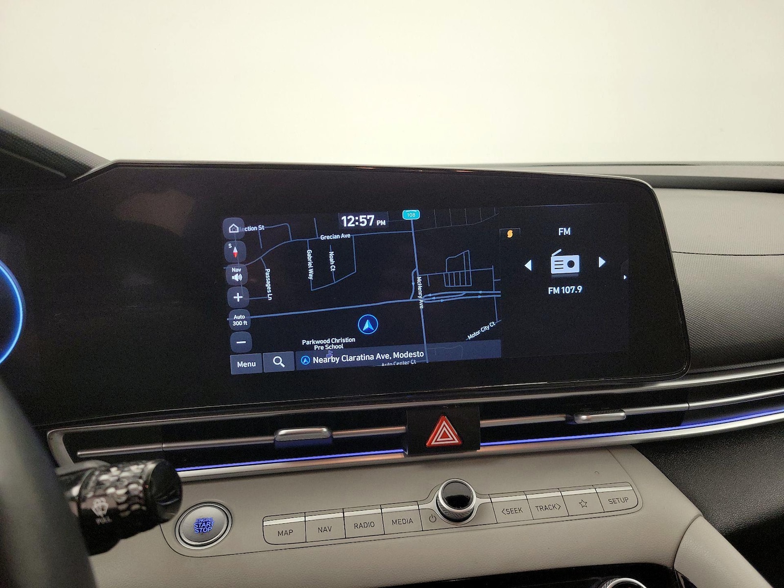 2023 Hyundai Elantra Limited - Photo 15