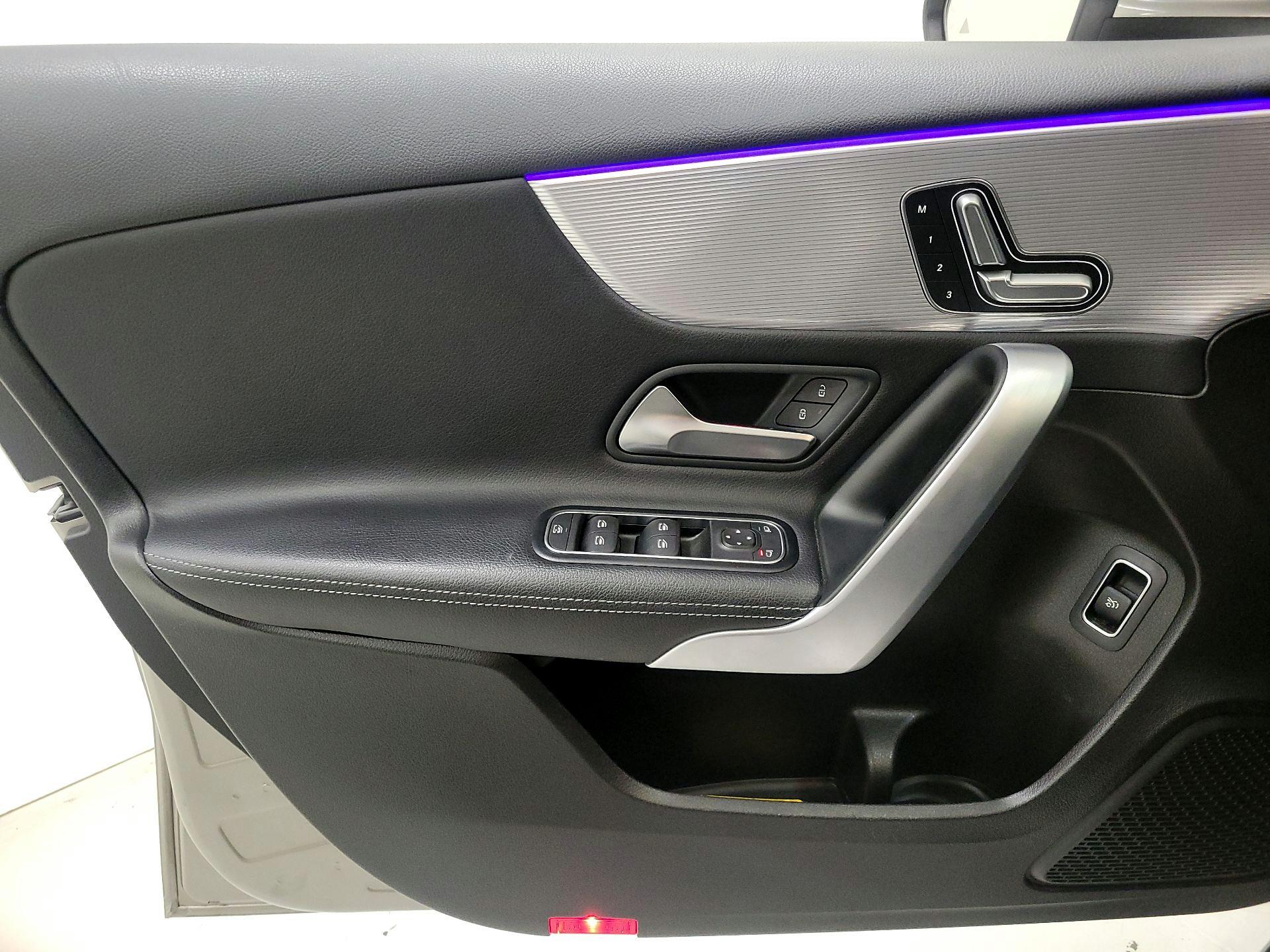 Thumbnail: 2019 Mercedes-Benz A-Class - 12