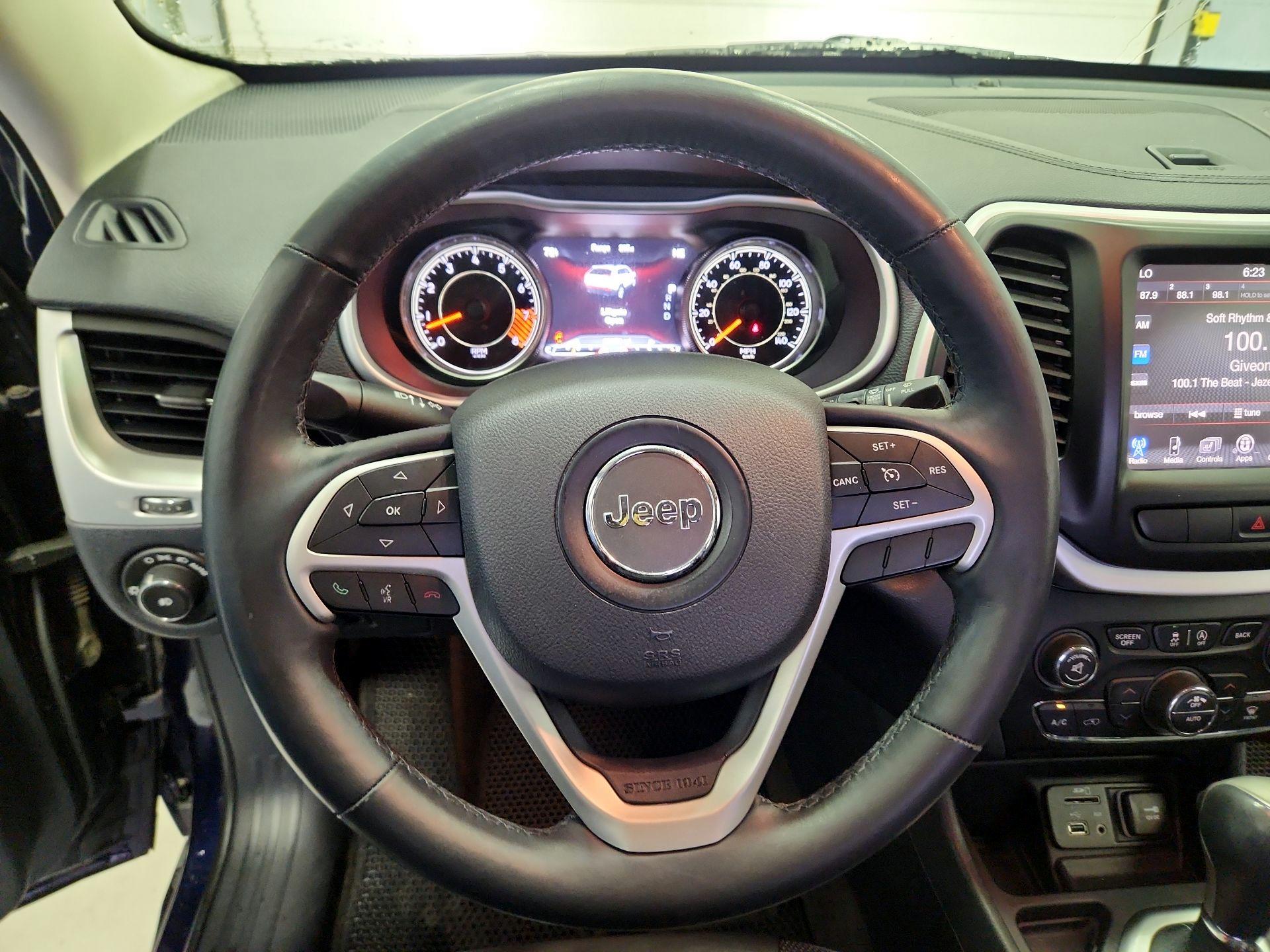 Thumbnail: 2015 Jeep Cherokee - 10