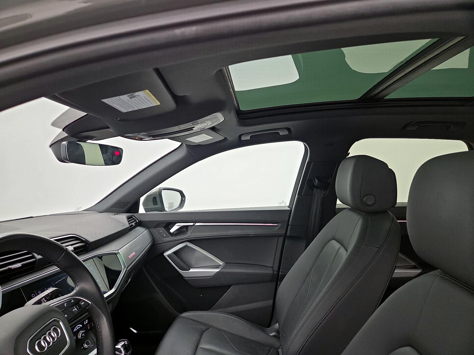 Thumbnail: 2020 Audi Q3 - 20