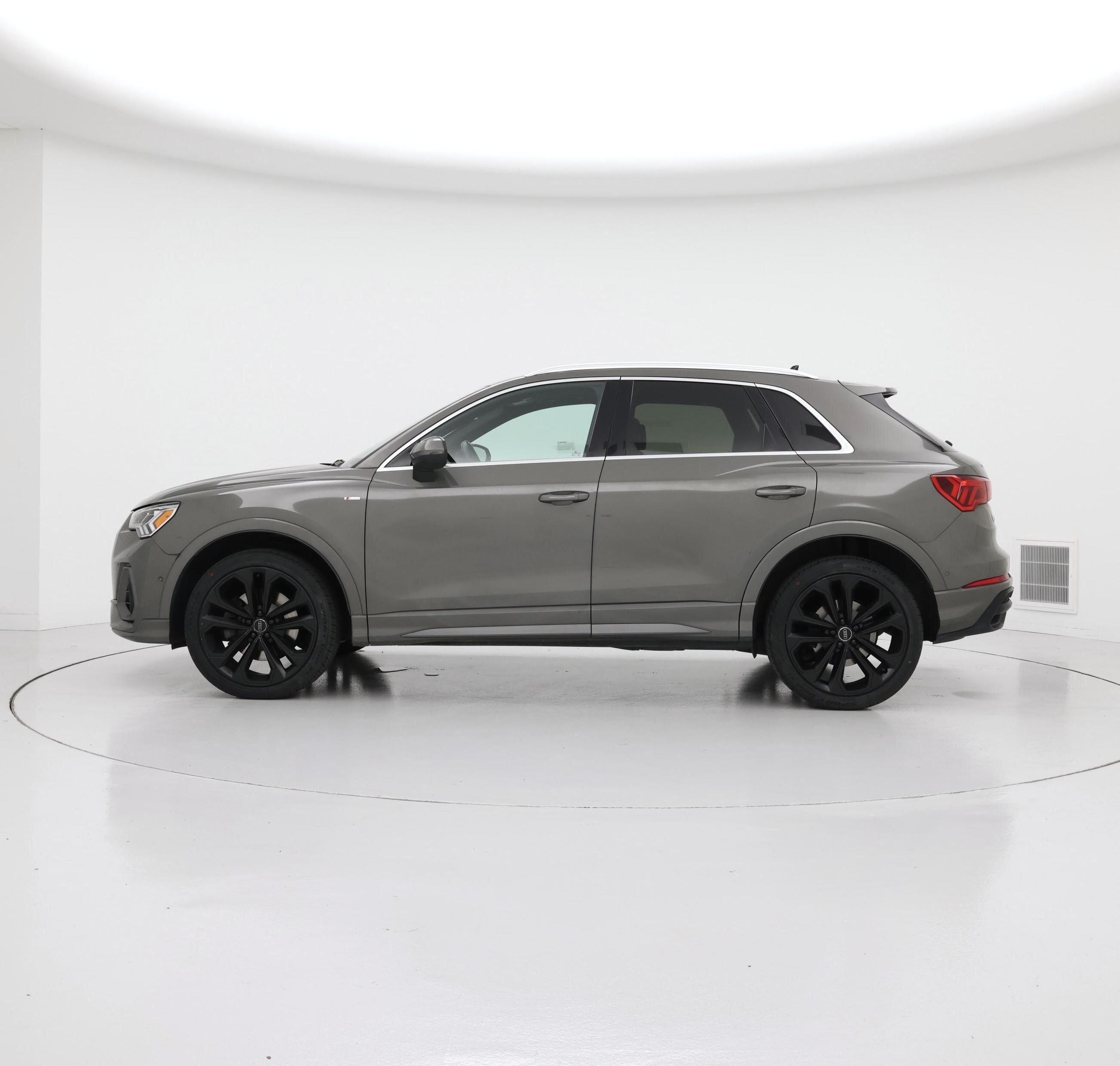 Thumbnail: 2020 Audi Q3 - 3