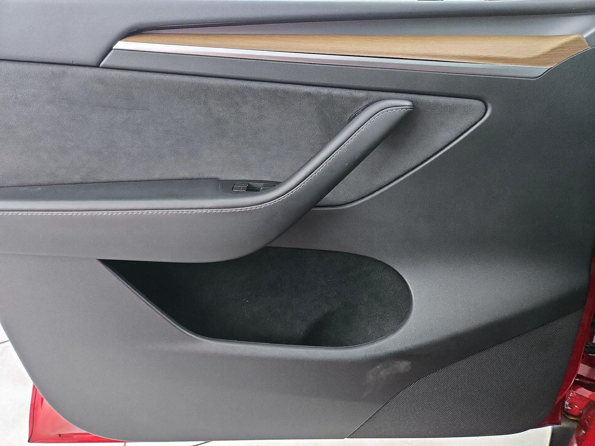 Thumbnail: 2023 Tesla Model Y - 12