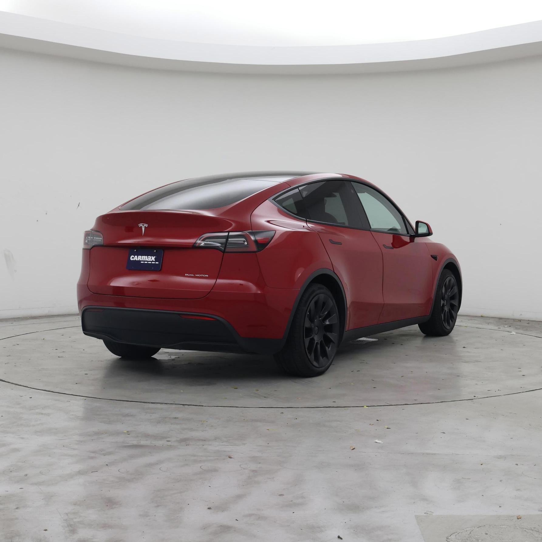 Thumbnail: 2023 Tesla Model Y - 8
