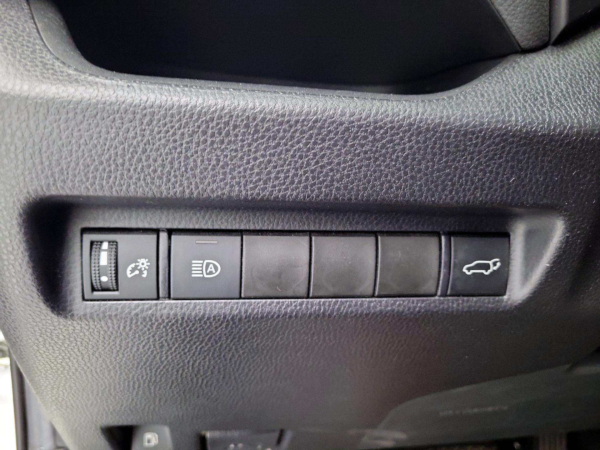 Thumbnail: 2021 Toyota RAV4 - 13