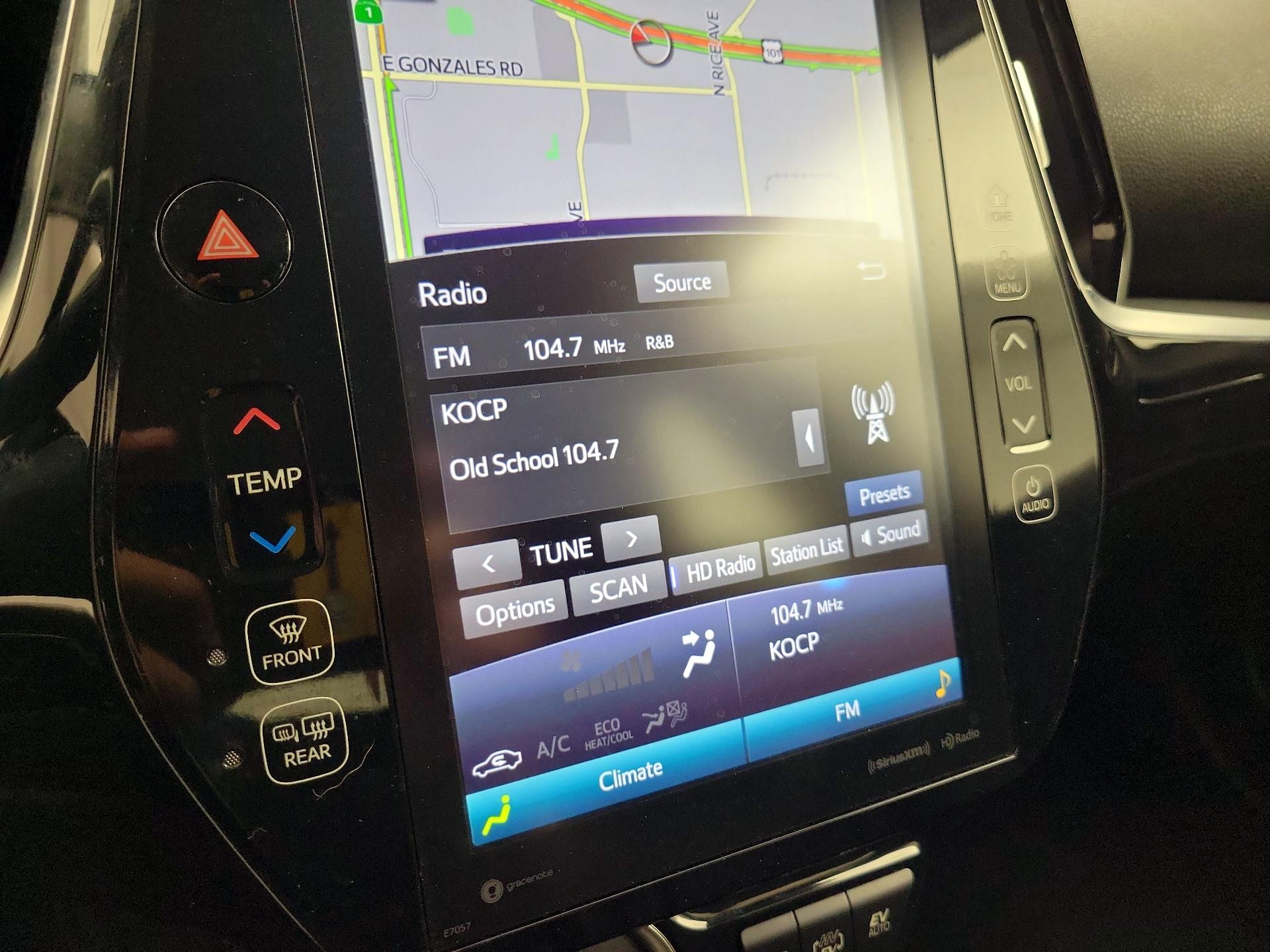 Thumbnail: 2021 Toyota Prius Prime - 16