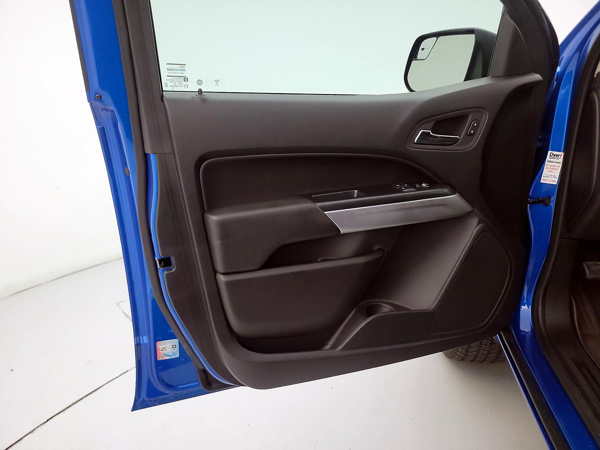 Thumbnail: 2022 Chevrolet Colorado - 12