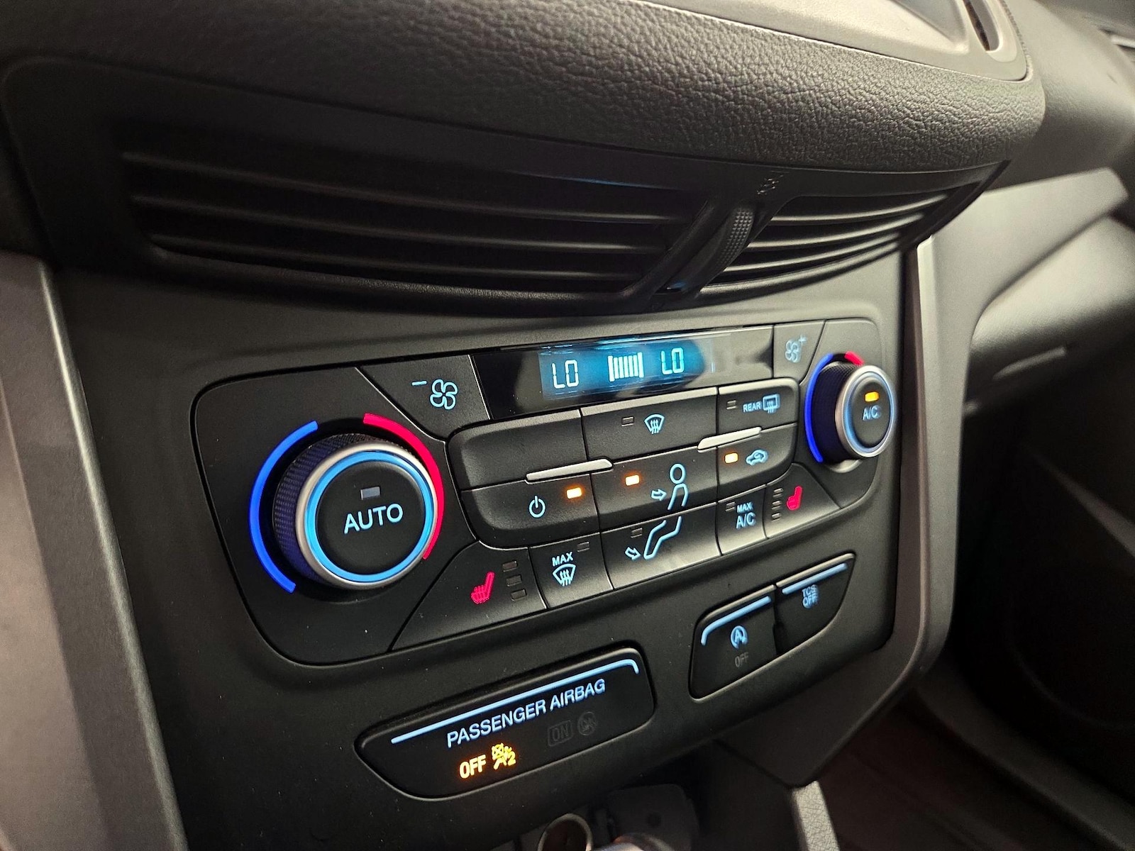 2019 Ford Escape SEL - Photo 17