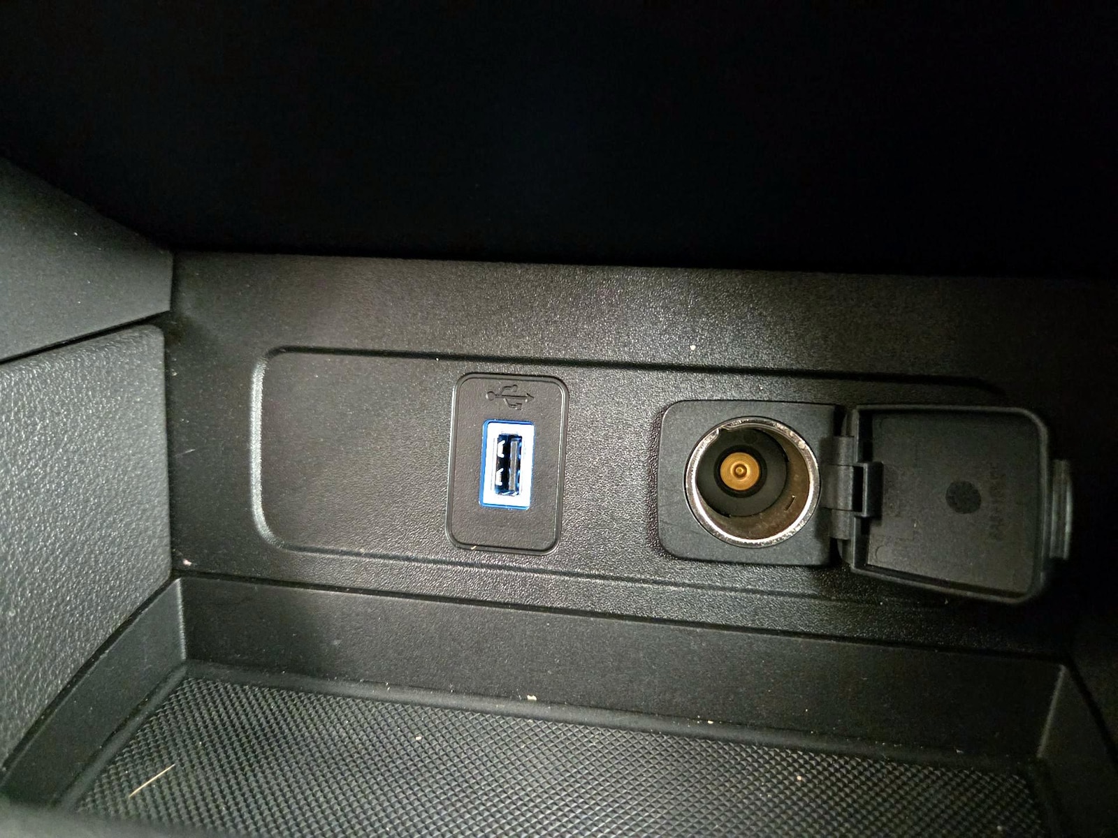 2019 Ford Escape SEL - Photo 19