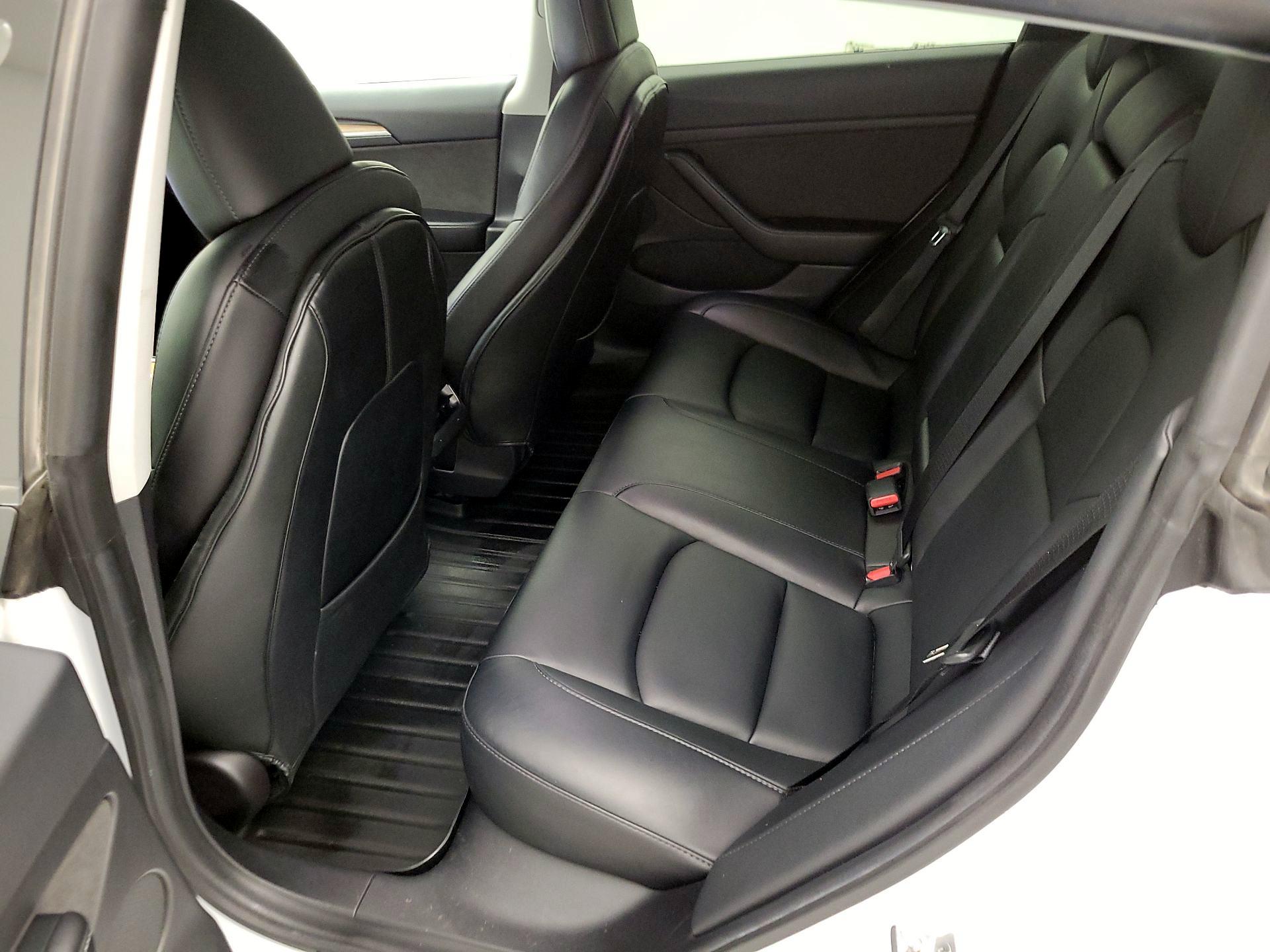 Thumbnail: 2021 Tesla Model 3 - 19