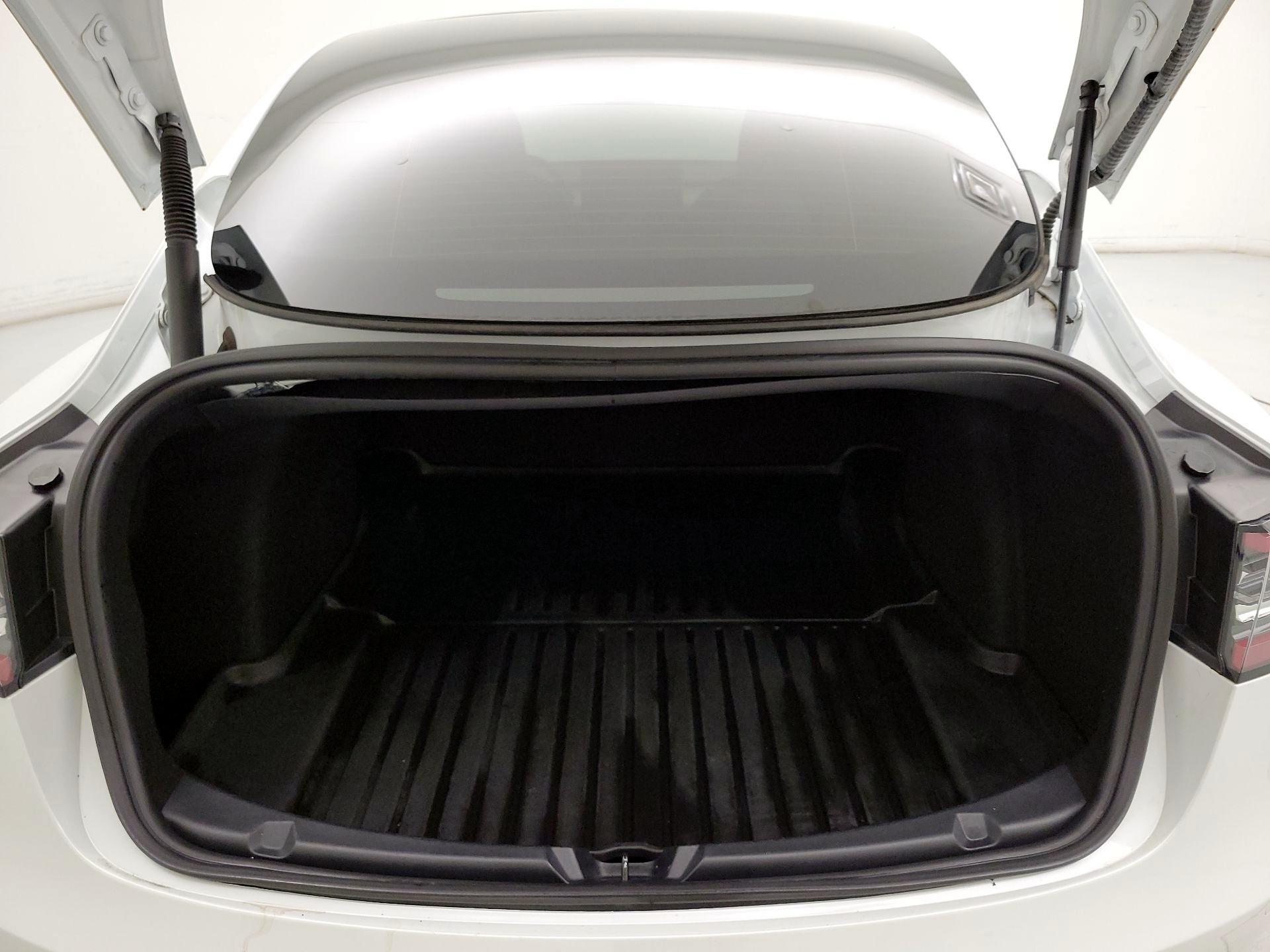 Thumbnail: 2021 Tesla Model 3 - 20